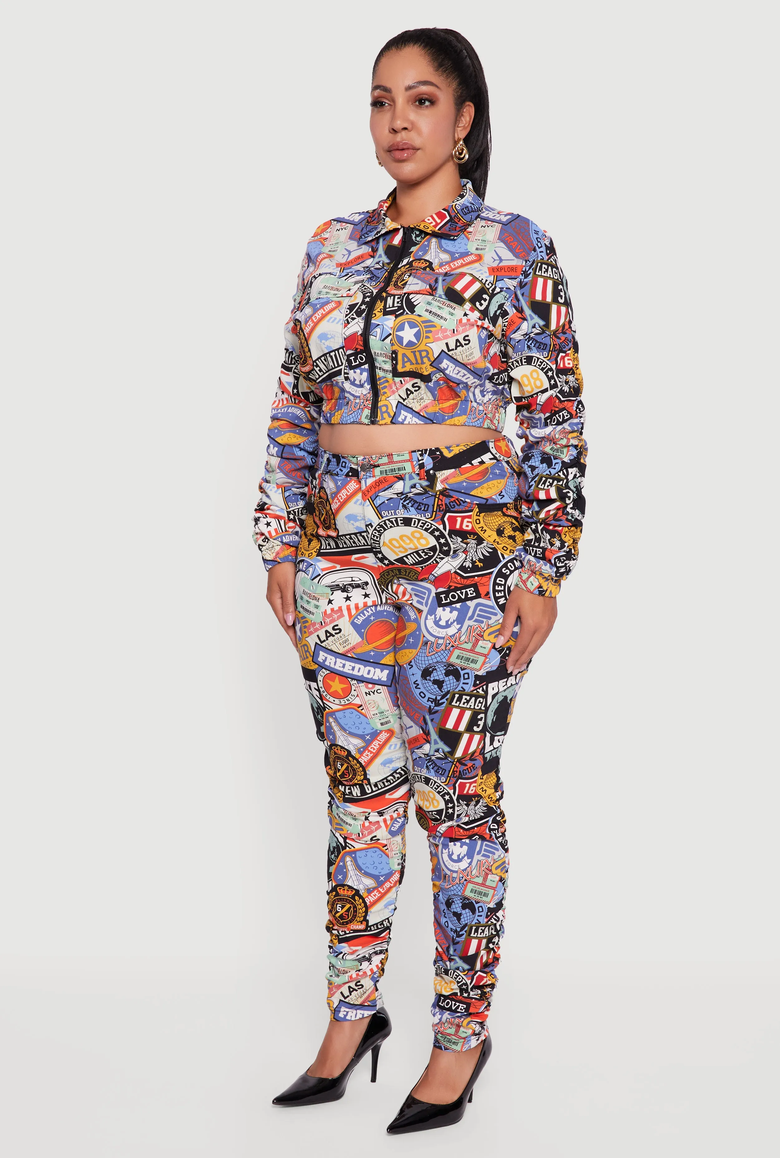 Plus Size Side Ruched Patterned Zip Front Cropped Jacket sold by Rainbow product image thumbnail 5