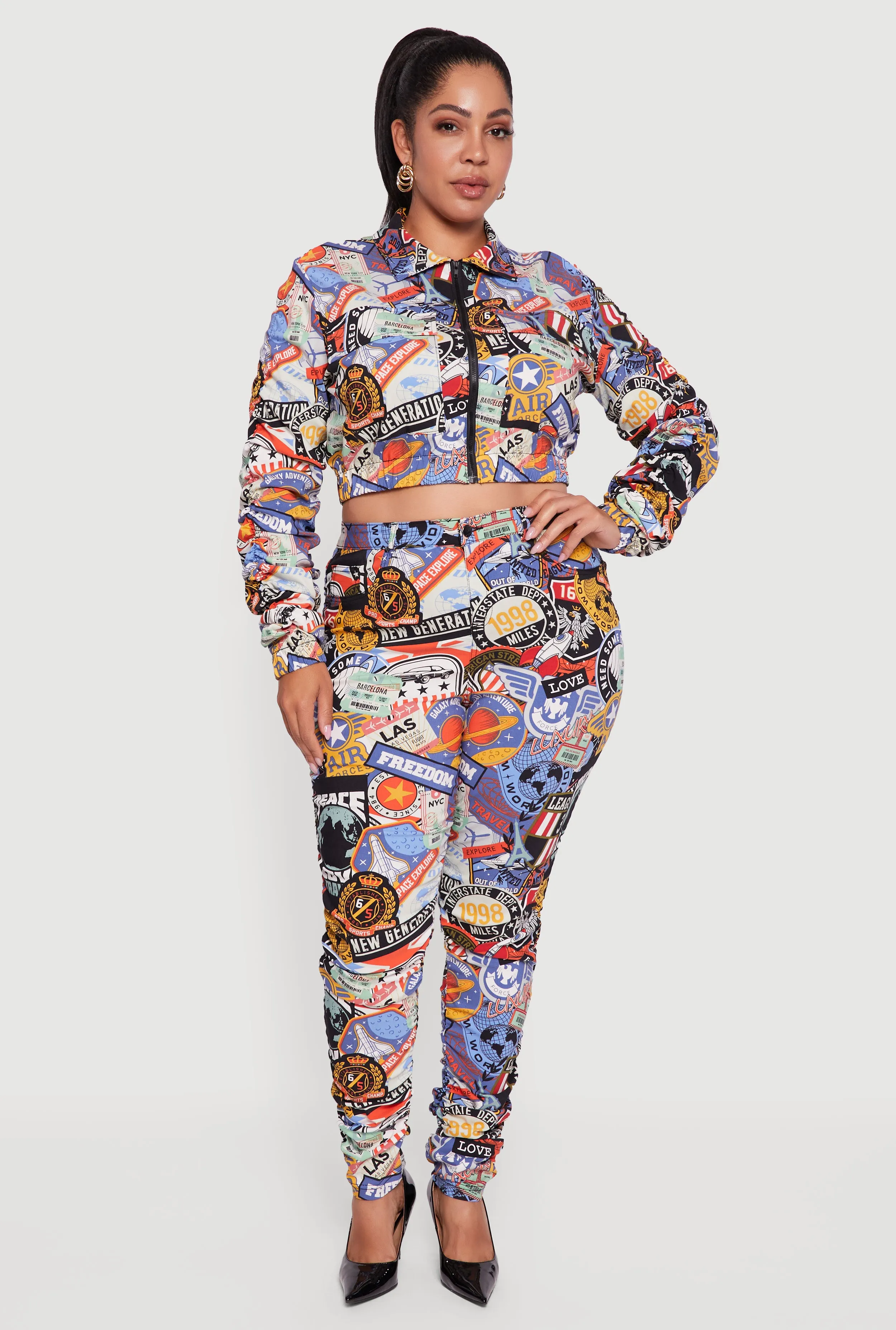 Plus Size Side Ruched Patterned Zip Front Cropped Jacket sold by Rainbow product image thumbnail 2