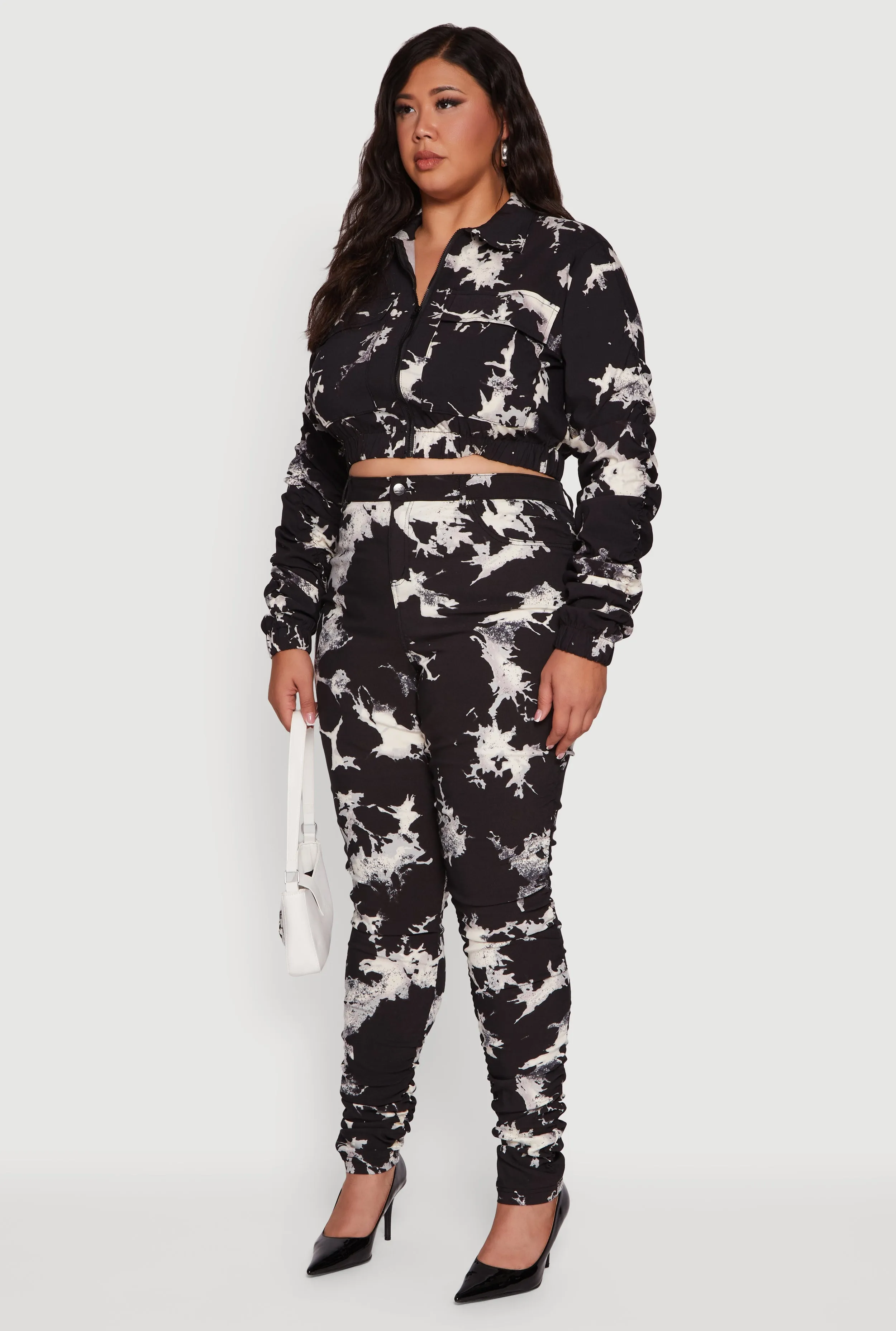 Plus Size Side Ruched Patterned Zip Front Cropped Jacket sold by Rainbow product image thumbnail 5