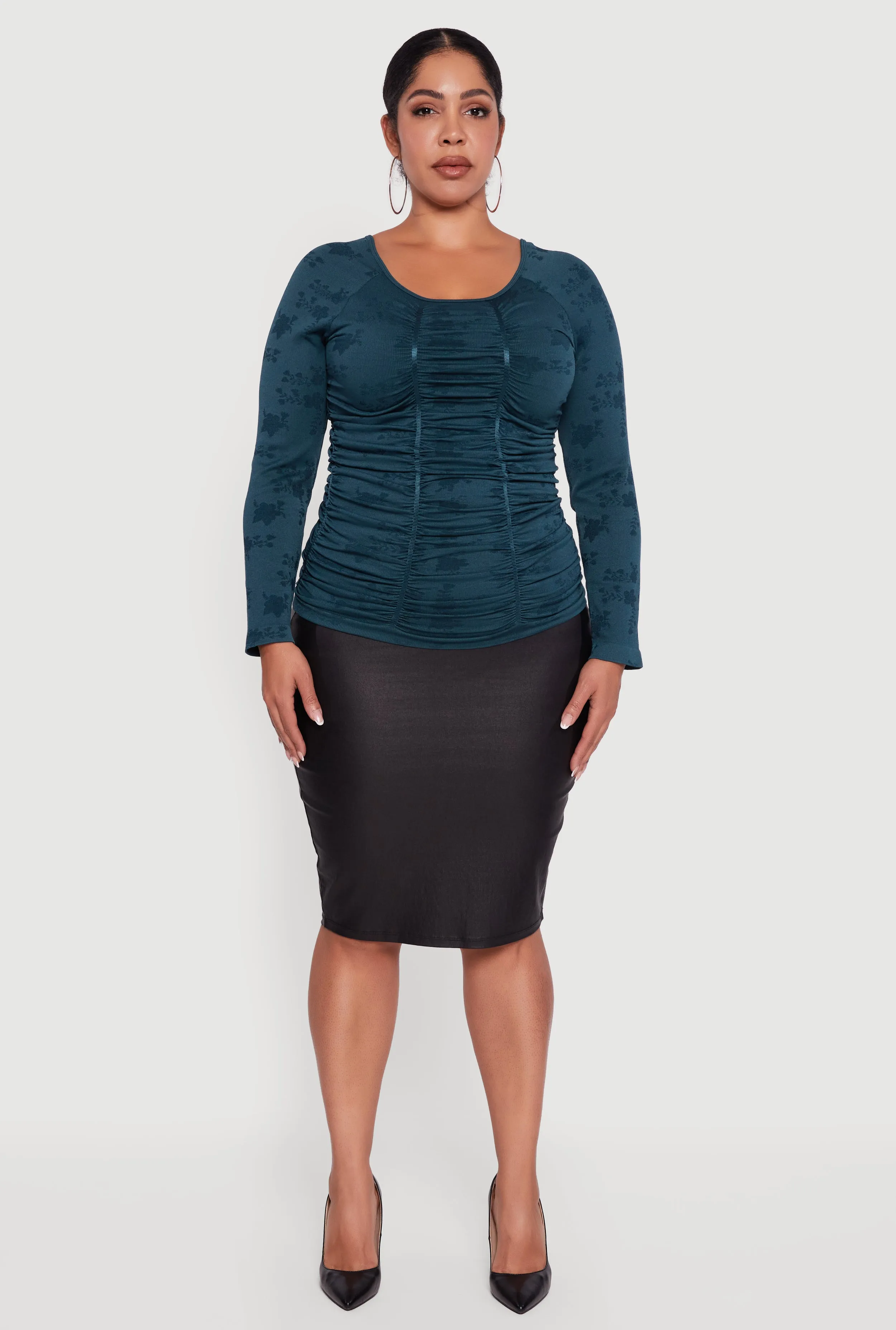 Plus Size Floral Print Scoop Neck Long Sleeve Top sold by Rainbow product image thumbnail 3