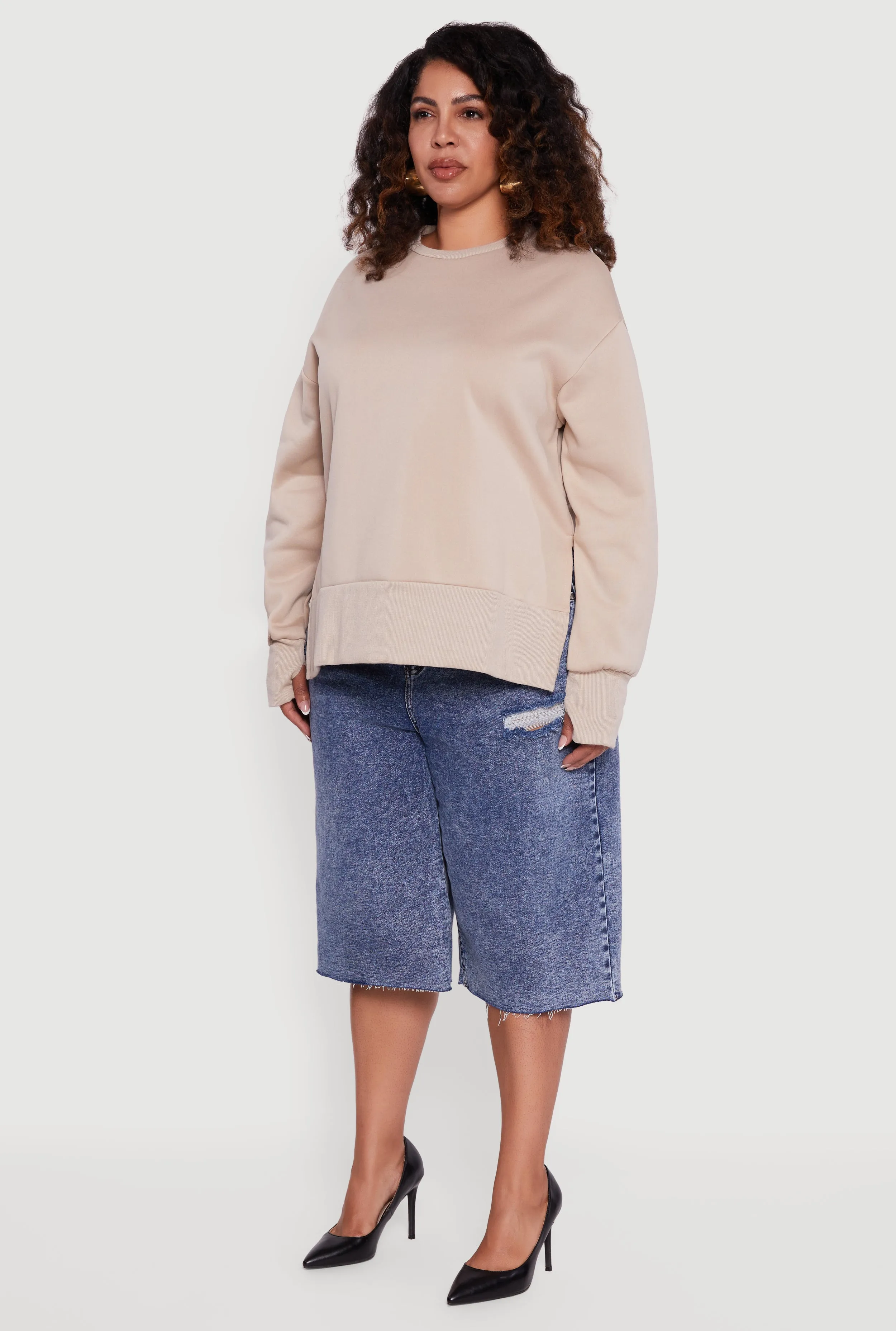 Plus Size Thumb Hole Detail Side Slit Oversized Sweatshirt sold by Rainbow product image thumbnail 5
