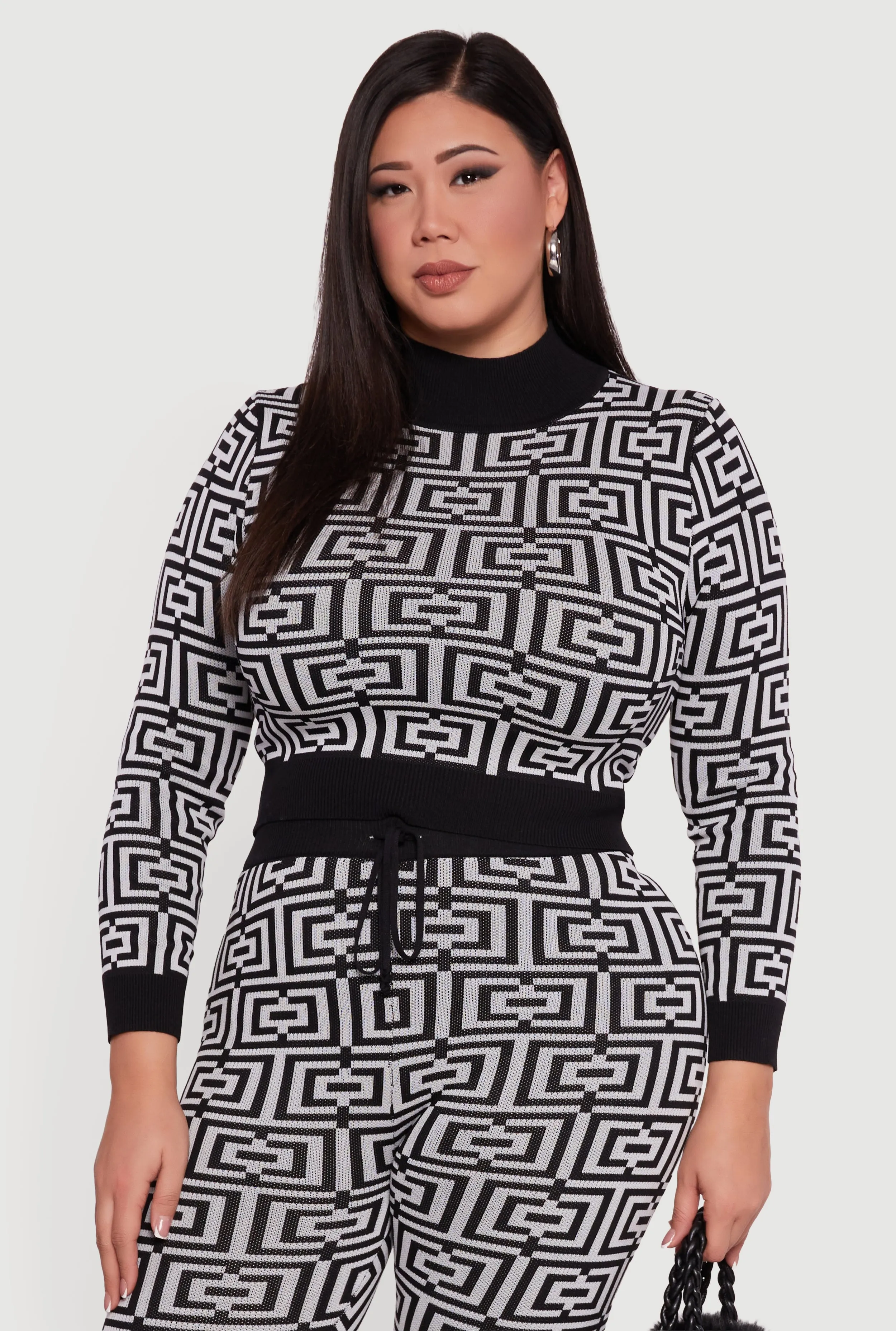 Plus Size Geometric Cropped Sweater sold by Rainbow product image thumbnail 2