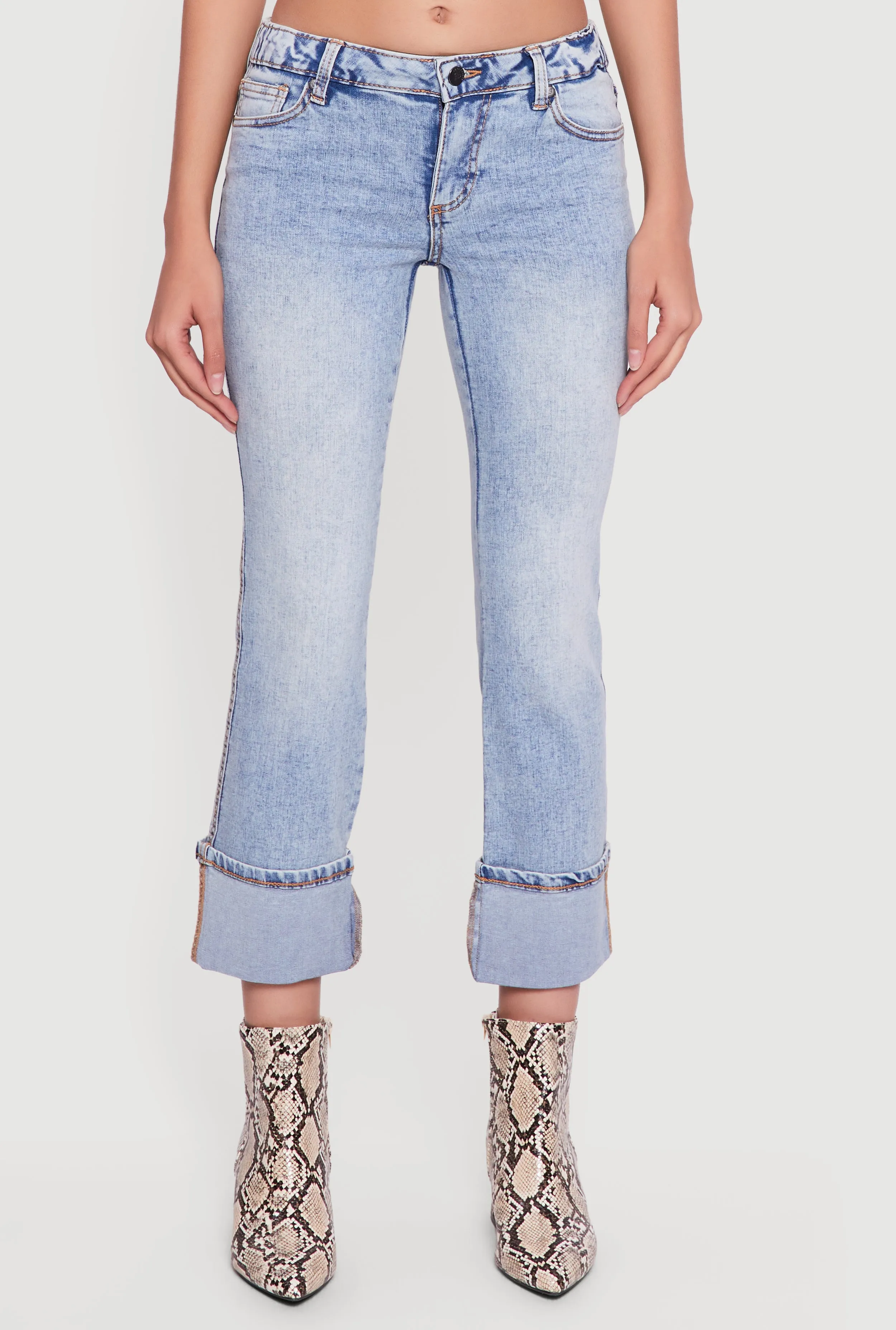 Trendy Mid Rise Fixed Cuff Capris Jeans sold by Rainbow product image thumbnail 5