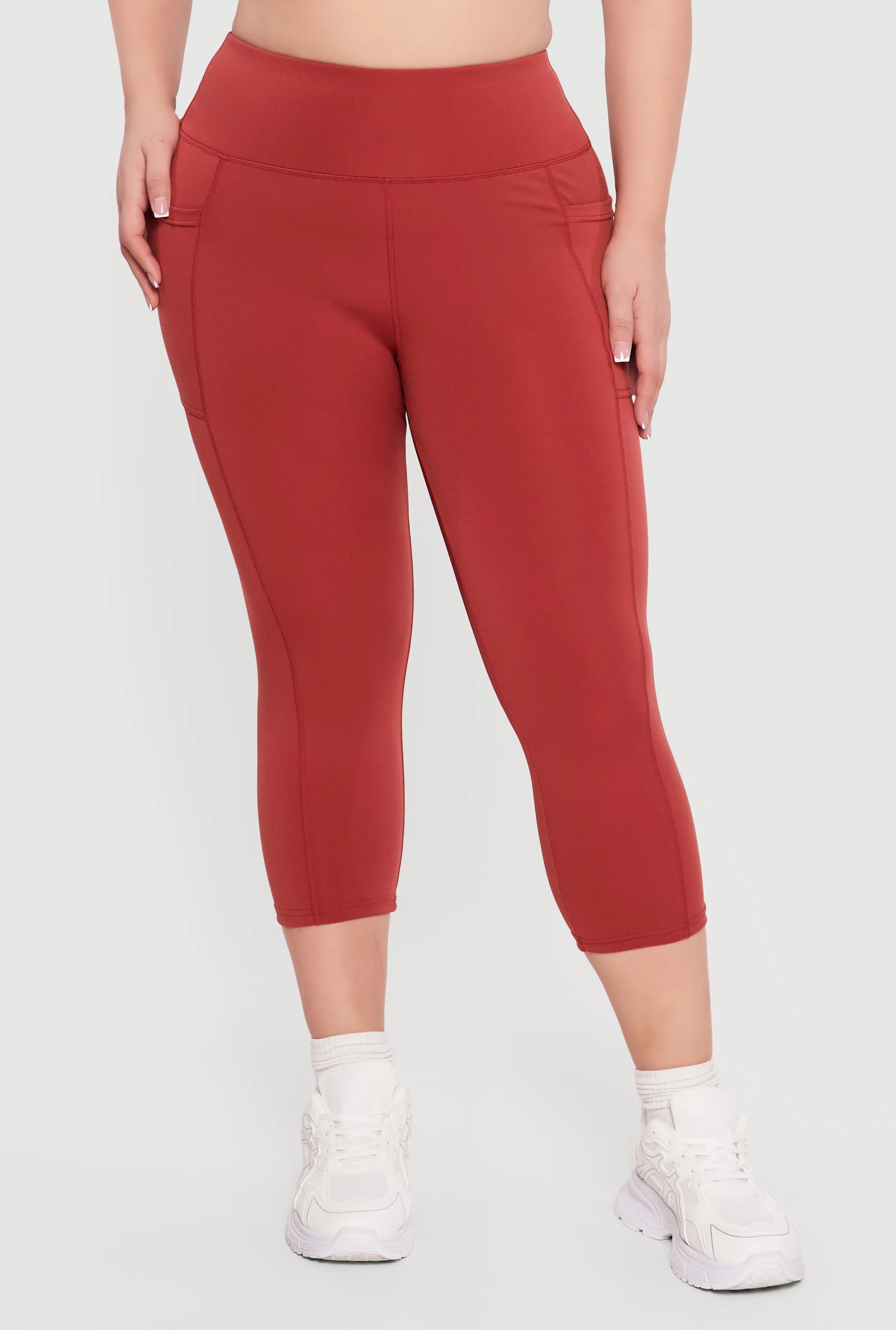 Plus Size Capri Leggings with Side Pockets sold by Rainbow product image thumbnail 3