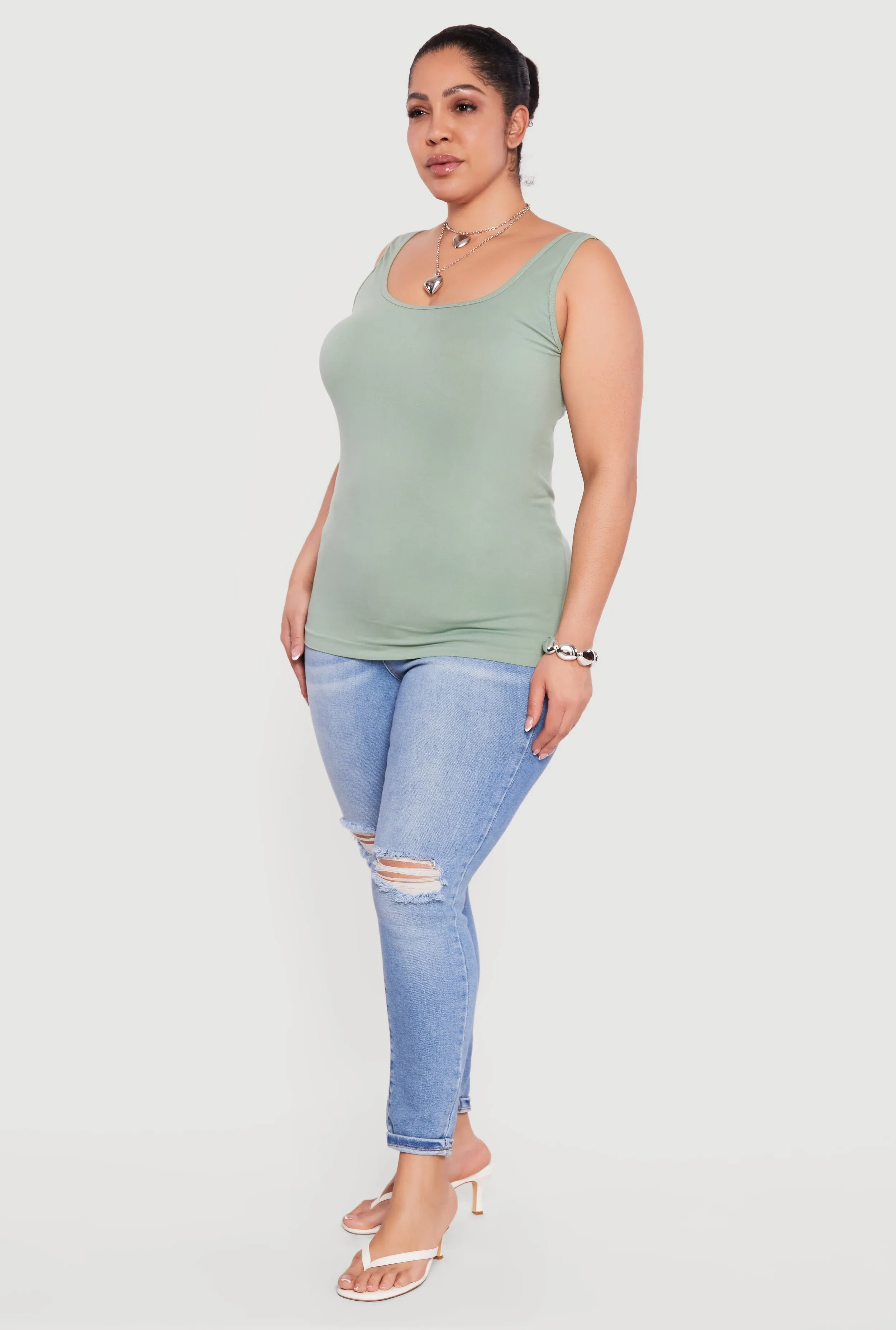 Plus Size Solid Seamless Scoop Neck Tank Top sold by Rainbow product image thumbnail 3