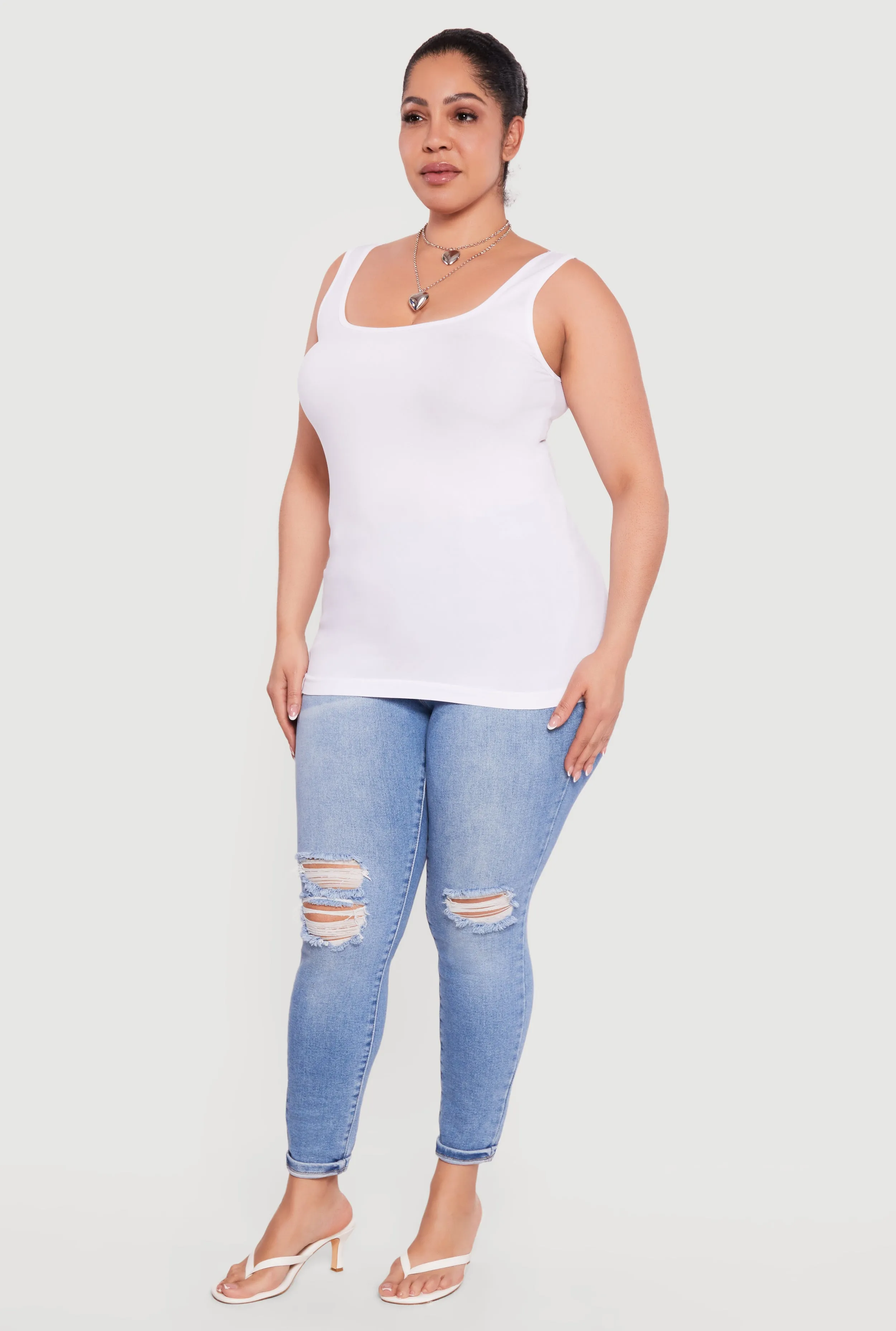 Plus Size Solid Seamless Scoop Neck Tank Top sold by Rainbow product image thumbnail 3