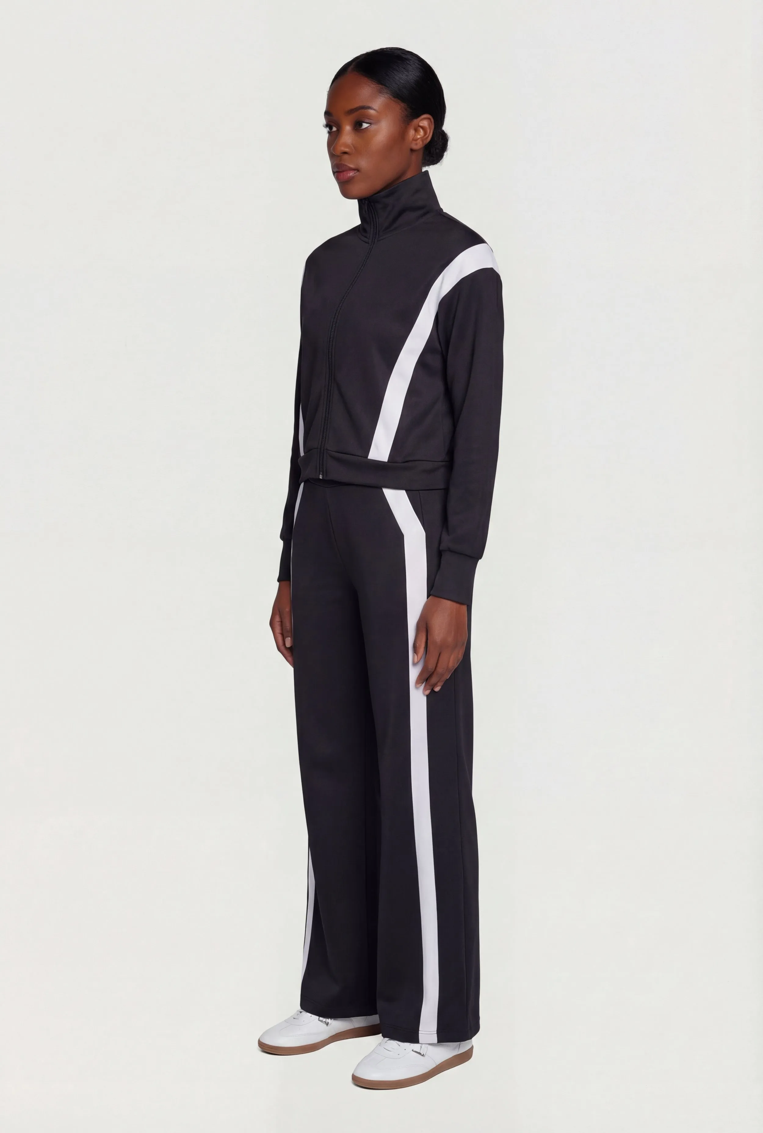 Side Contrast Trim Active Pants sold by Rainbow product image thumbnail 2