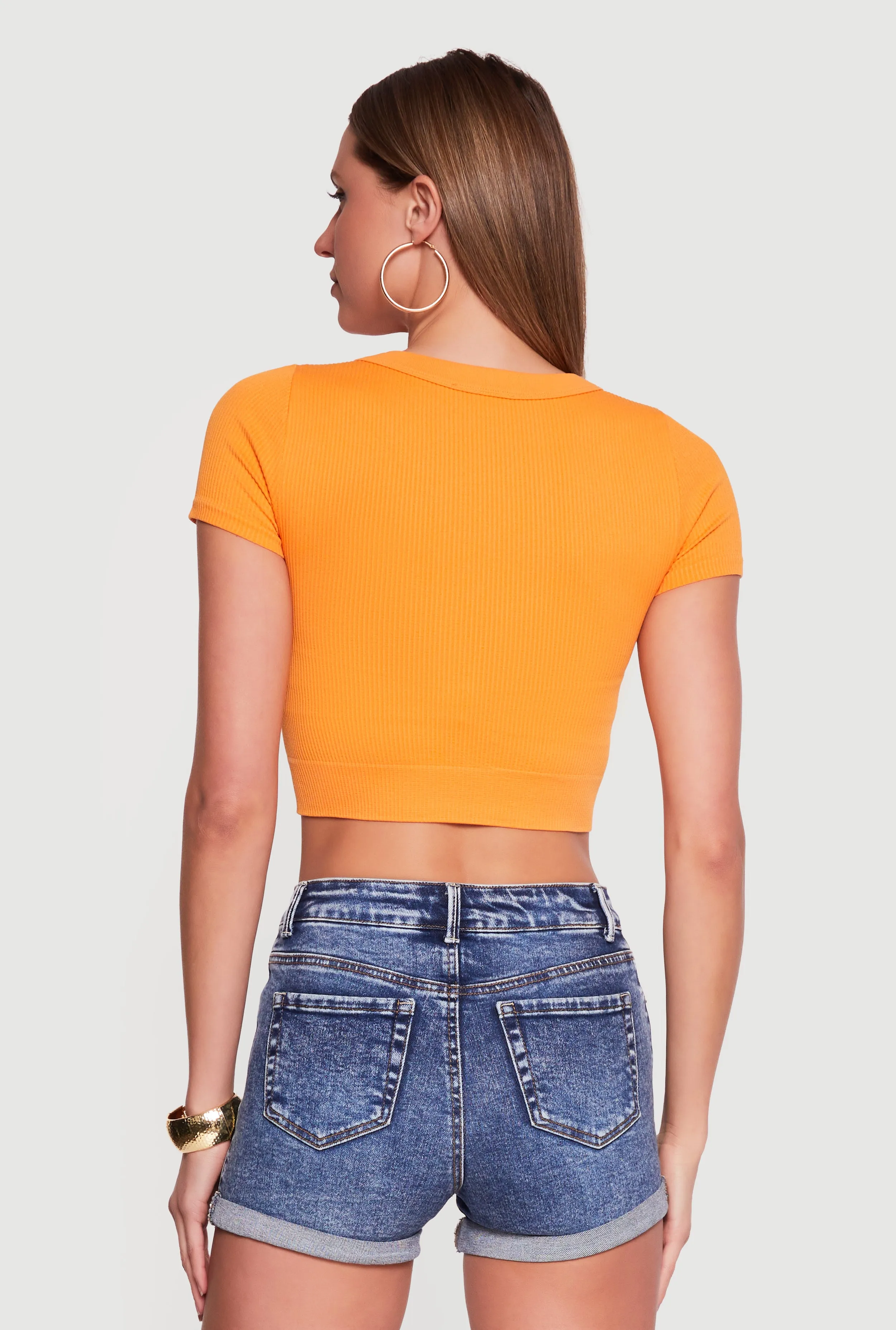 Seamless Cropped V Neck Short Sleeve Tee sold by Rainbow product image thumbnail 5