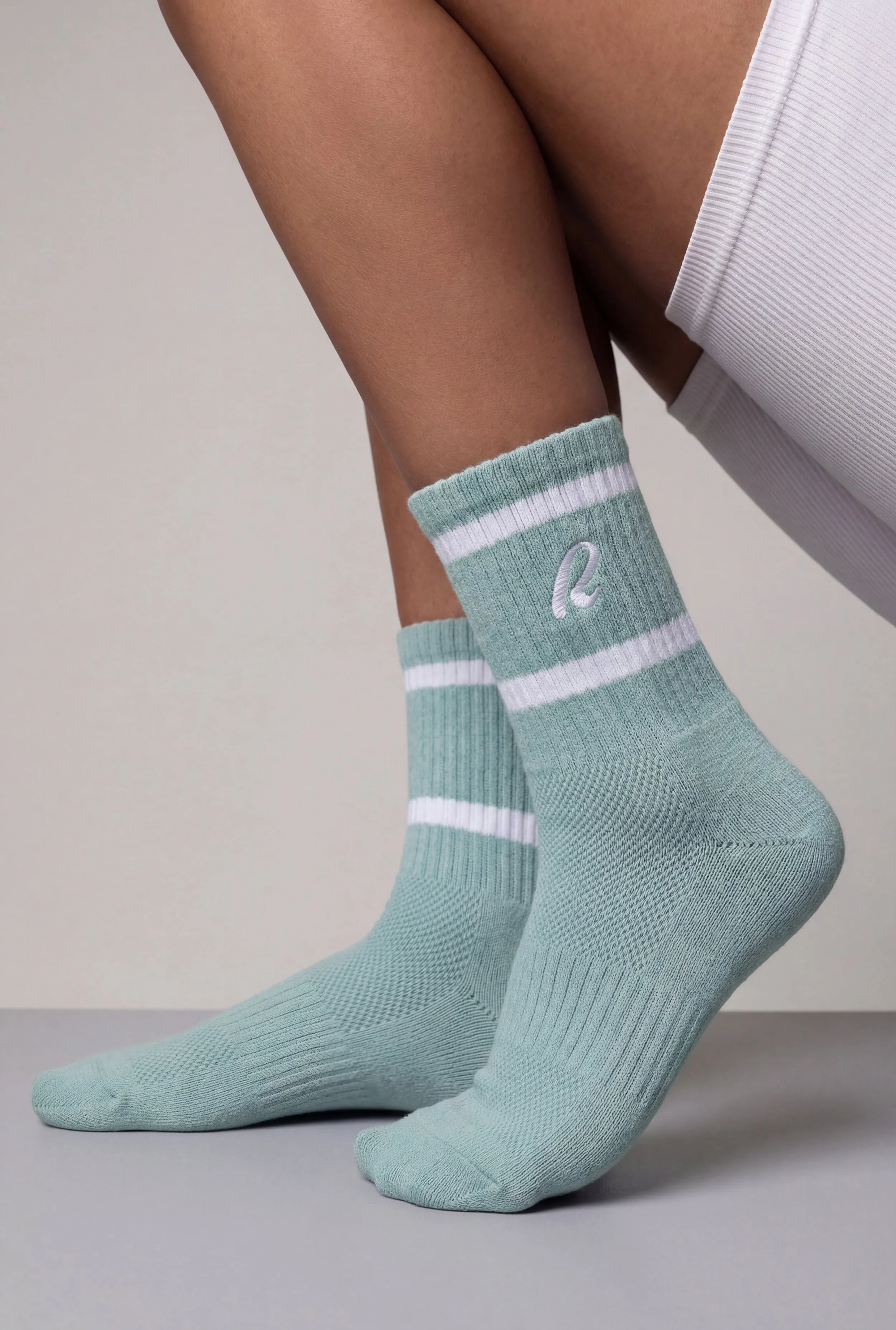R Collection Cushion Mid-Crew Socks 3 Pack sold by Rainbow product image thumbnail 5