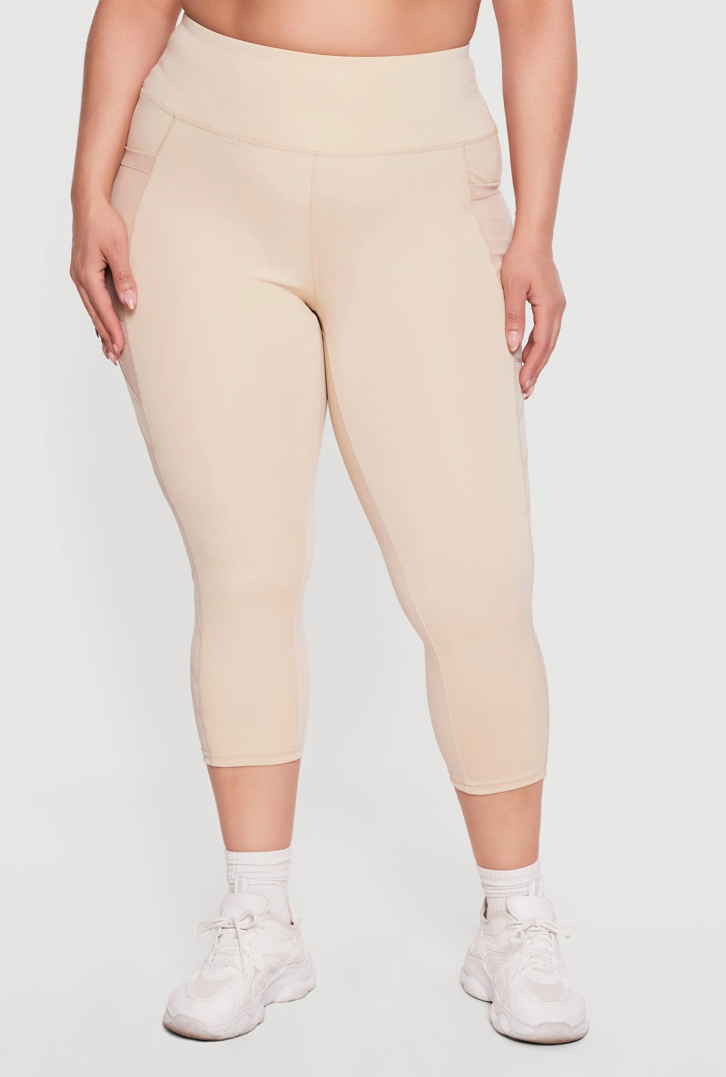 Plus Size Side Pocket Capri Leggings with Mesh Detail sold by Rainbow product image thumbnail 3