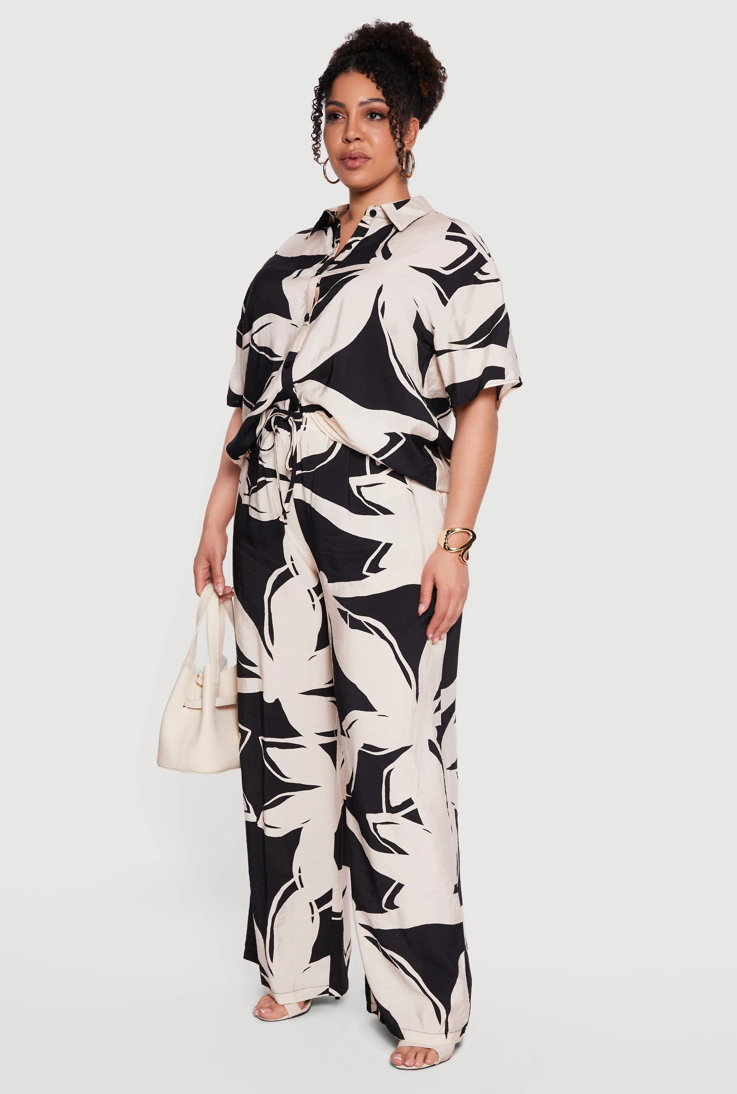 Plus Size High Waisted Wide Leg Patterned Crepe Knit Pants sold by Rainbow product image thumbnail 2