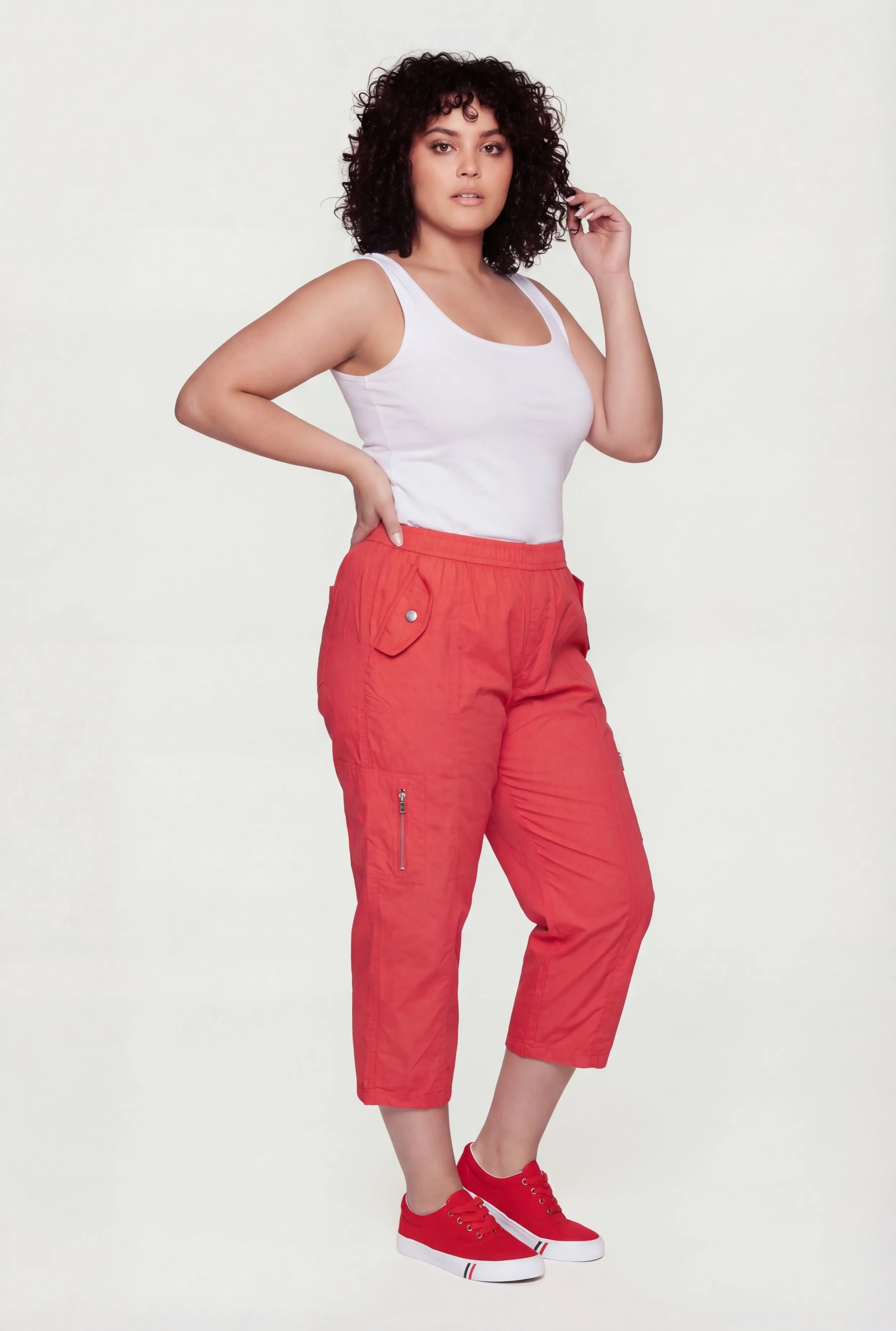 Plus Size High Waisted Zipper Detail Capris Pants sold by Rainbow product image thumbnail 2