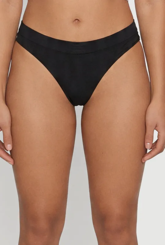Seamless Basic Bikini Underwear made by Rainbow