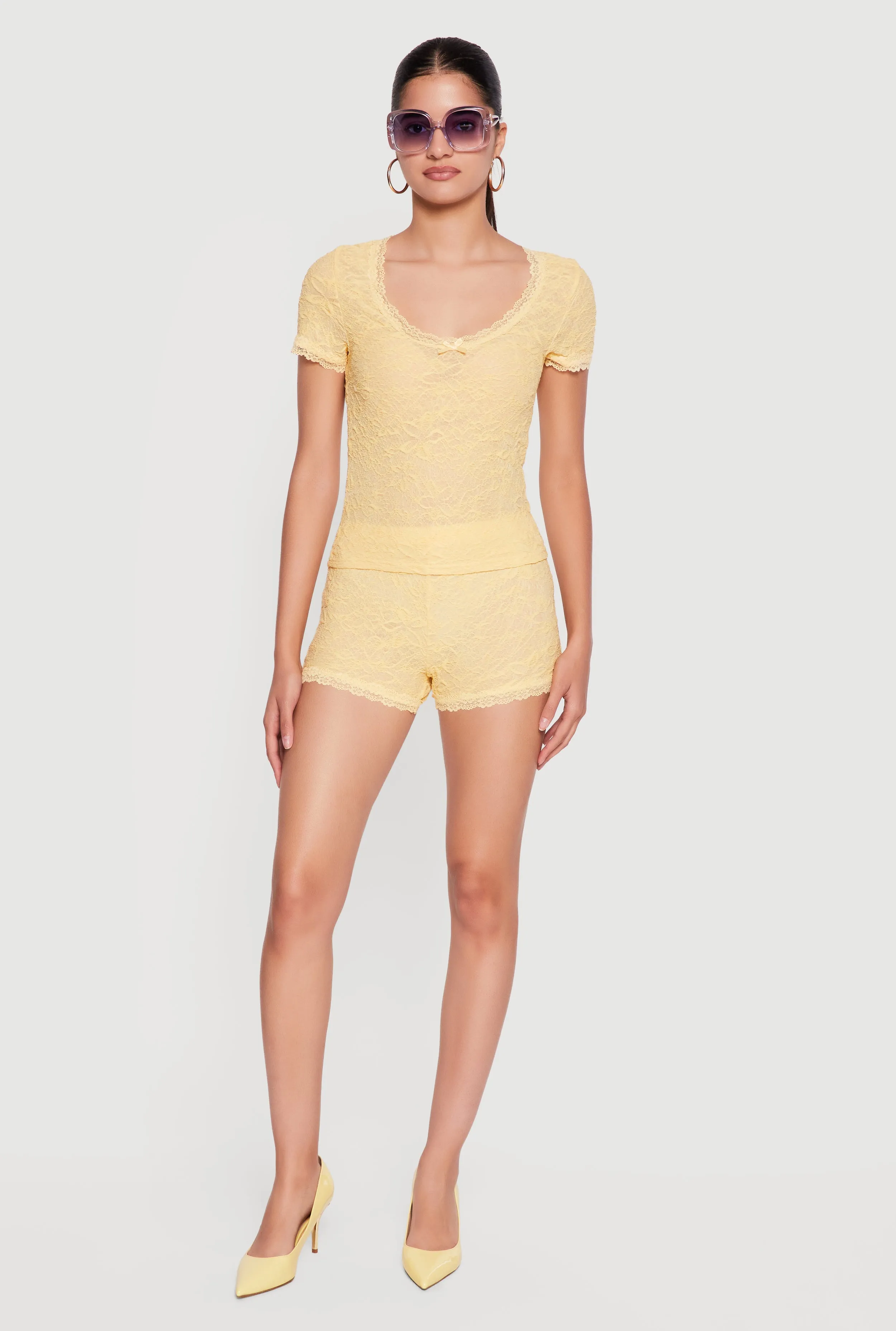 Scalloped Trim Floral Lace Bow Detail Shorts sold by Rainbow product image thumbnail 3