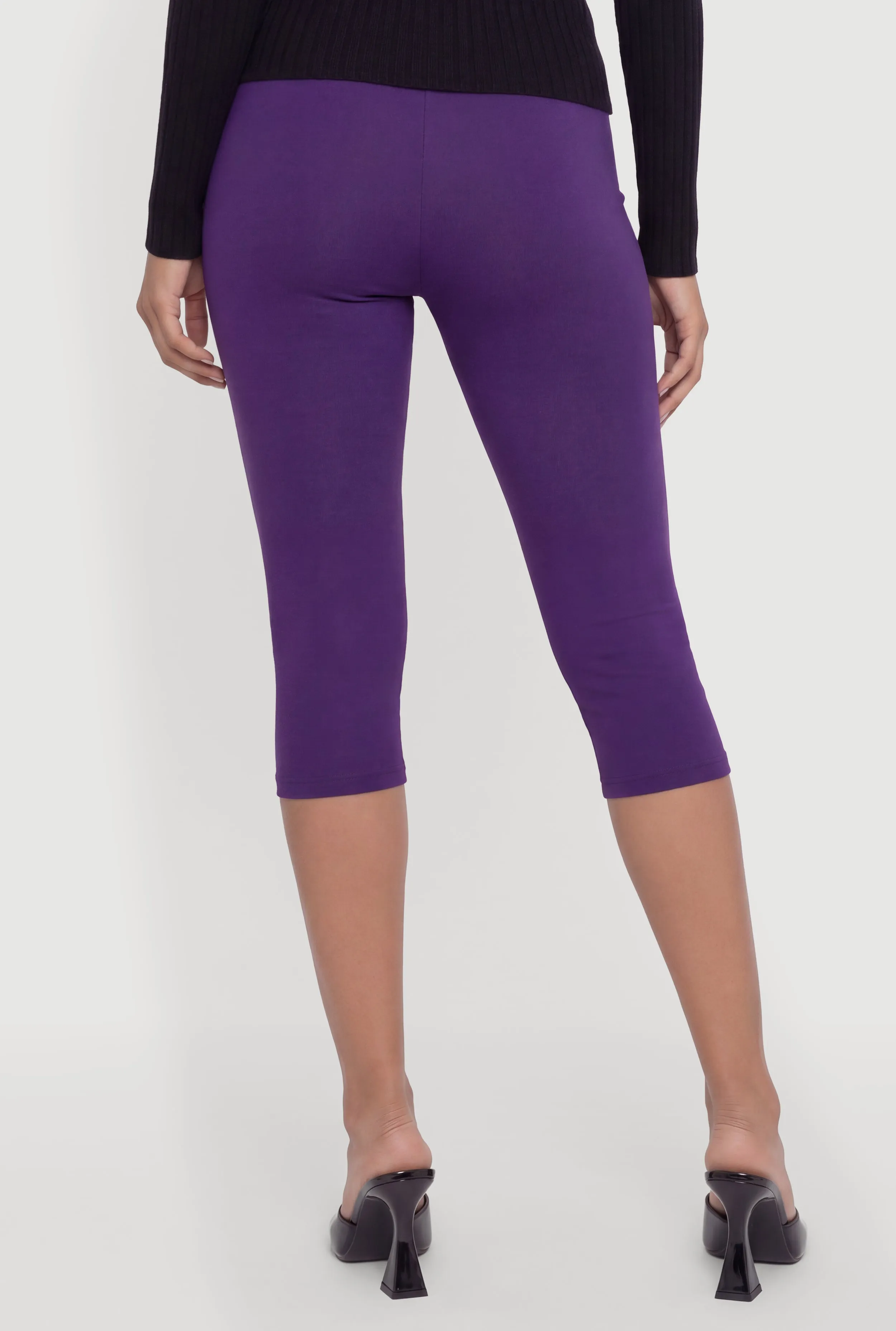 Trendy Mid Rise Capris Leggings sold by Rainbow product image thumbnail 5