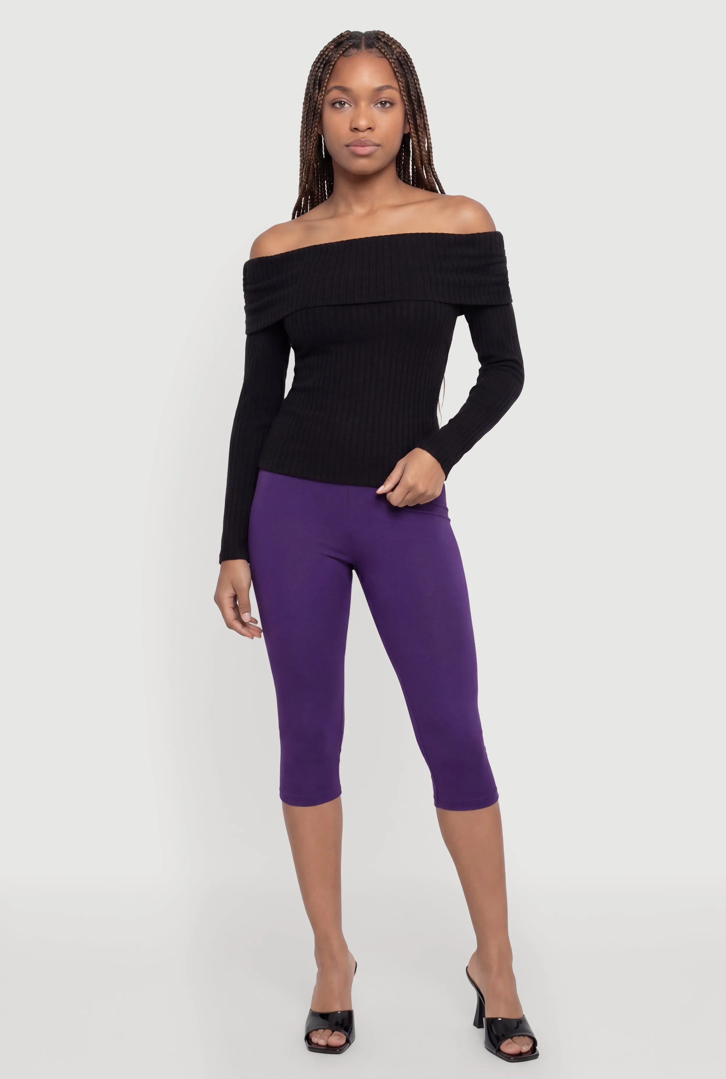 Trendy Mid Rise Capris Leggings sold by Rainbow product image thumbnail 4