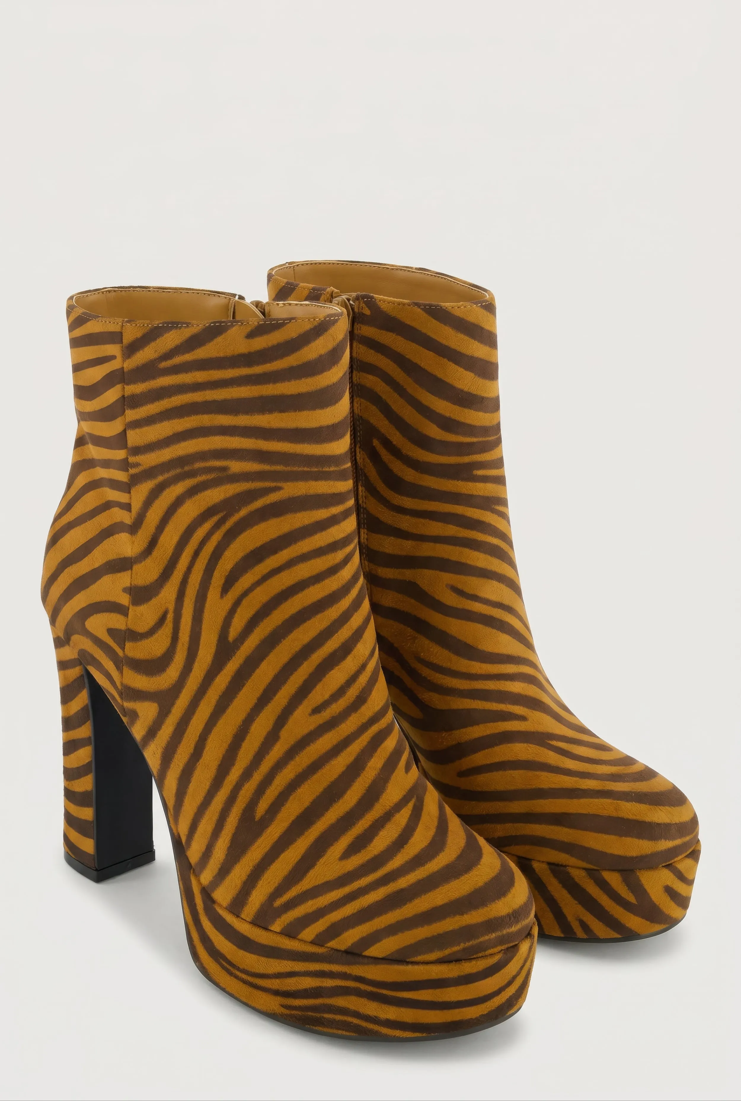 Block Heel Round Toe Ankle Boots with Side Zipper sold by Rainbow product image thumbnail 2
