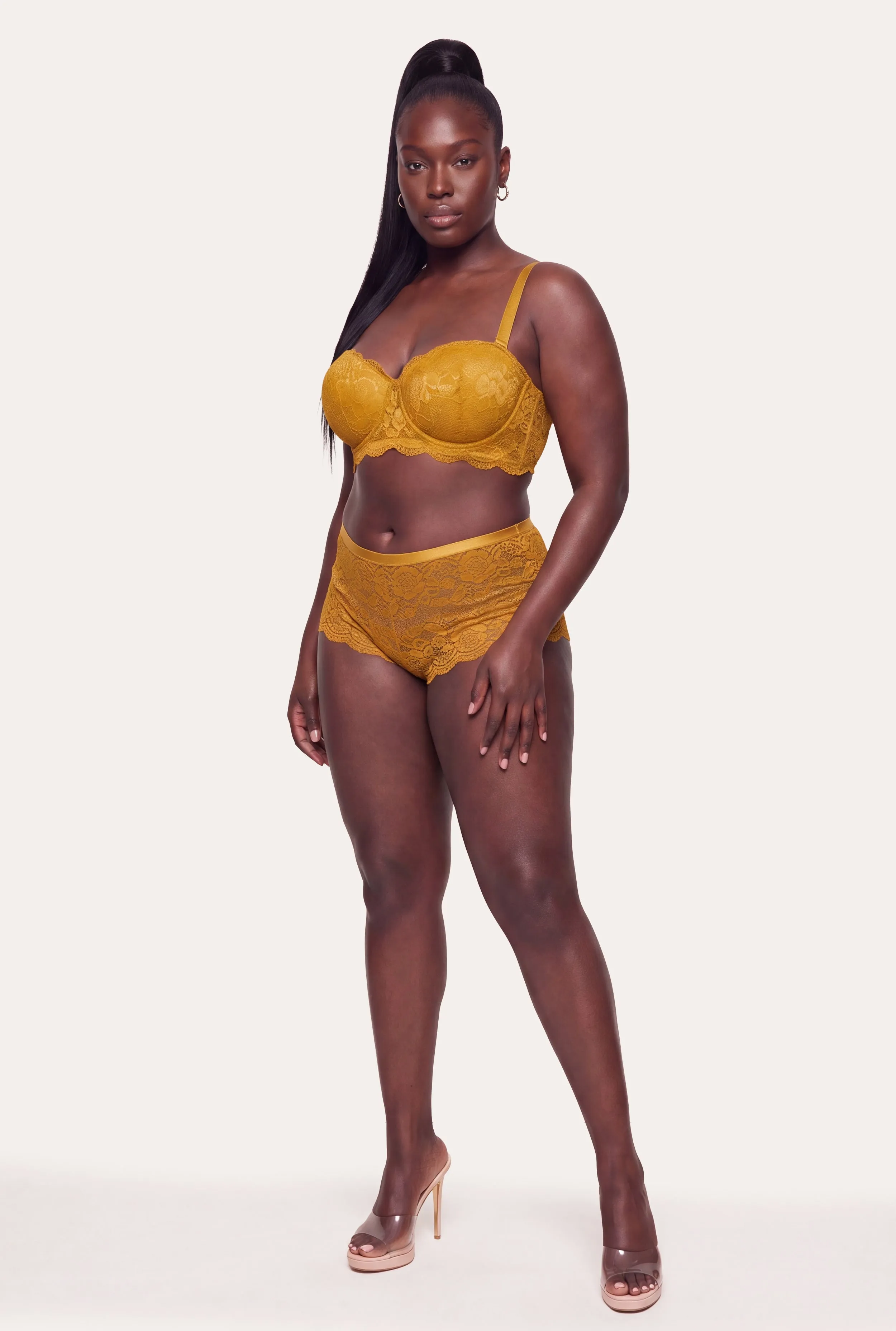 Plus Size Floral Lace Scalloped Hem Boyshort Panty sold by Rainbow product image thumbnail 3