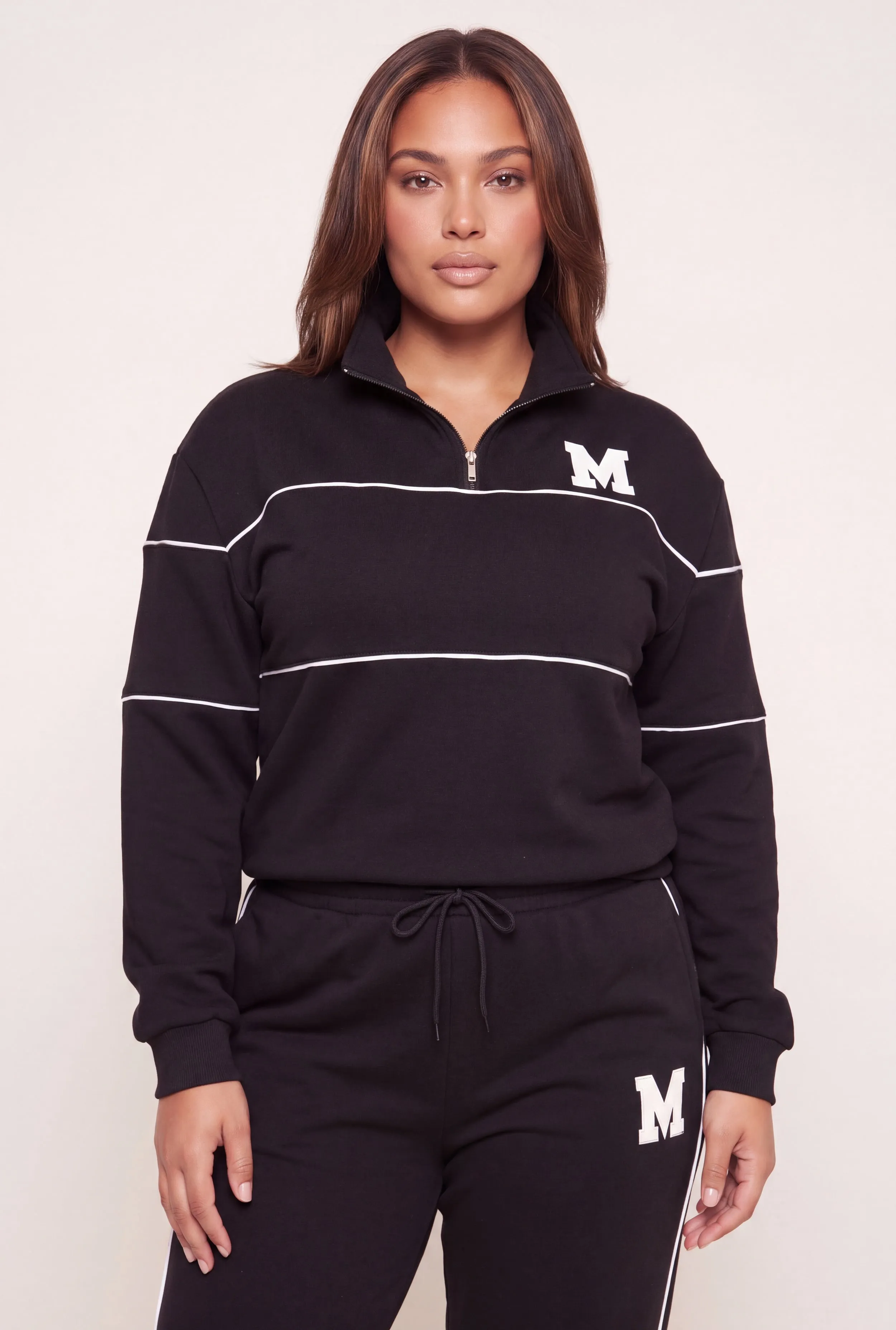 Plus Size Initial M Graphic Contrast Piping Sweatshirt sold by Rainbow product image thumbnail 3
