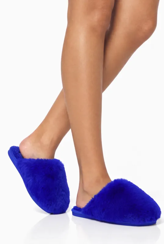 Faux Fur Closed Toe Slippers made by Rainbow