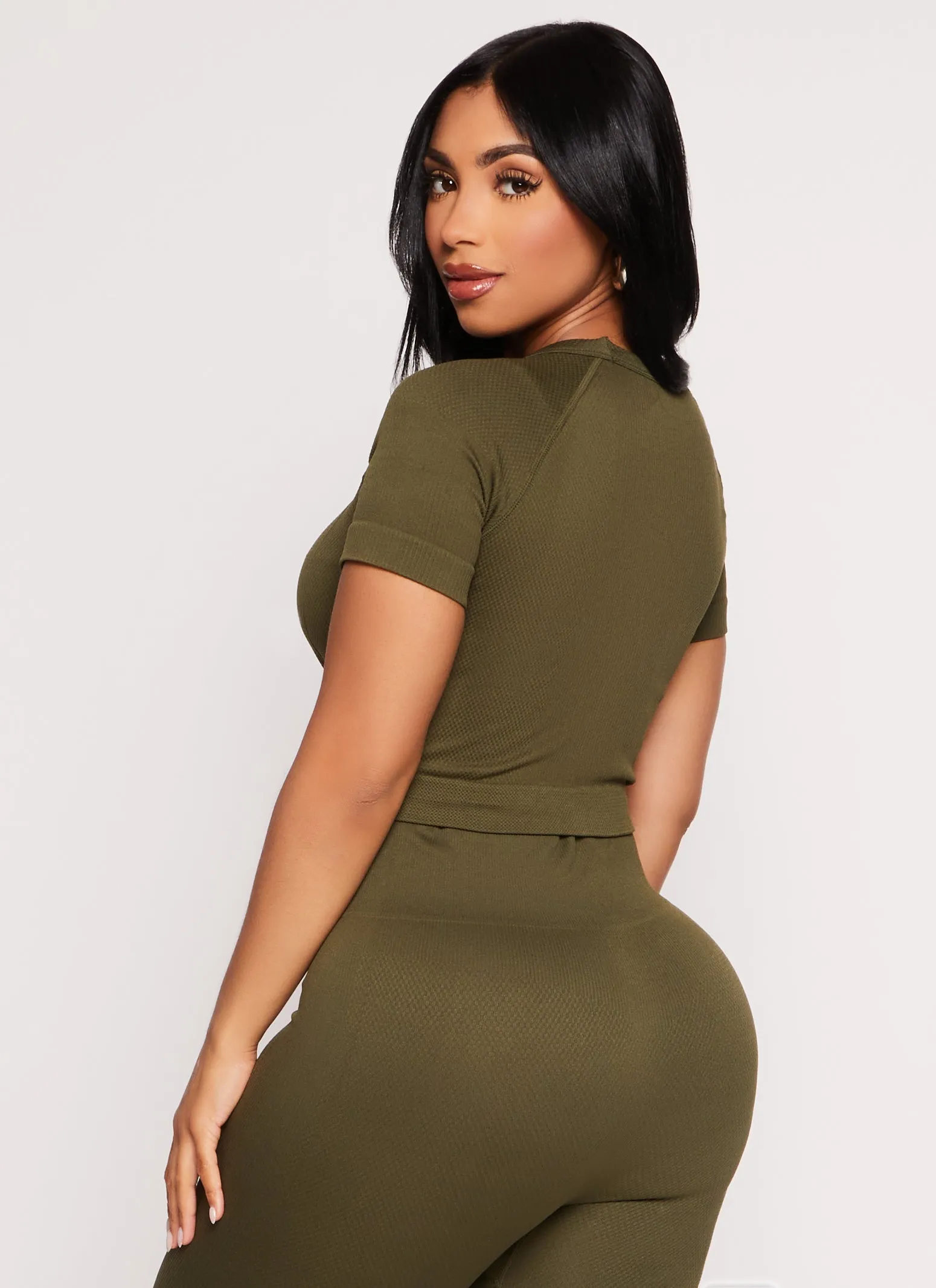 Seamless Ribbed Crew Neck Crop Top sold by Rainbow product image thumbnail 3