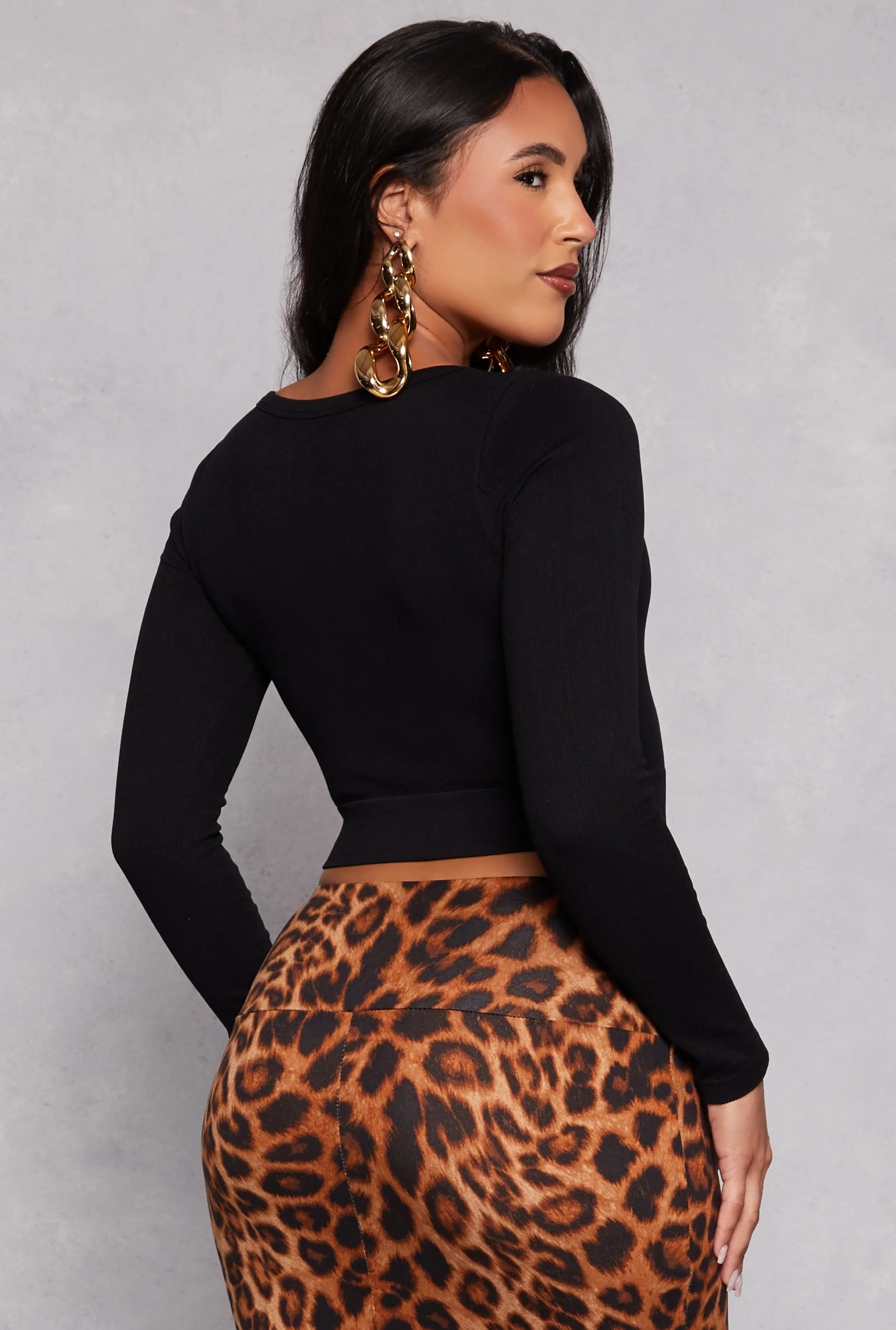 Seamless Ribbed Scoop Neck Crop Top sold by Rainbow product image thumbnail 3