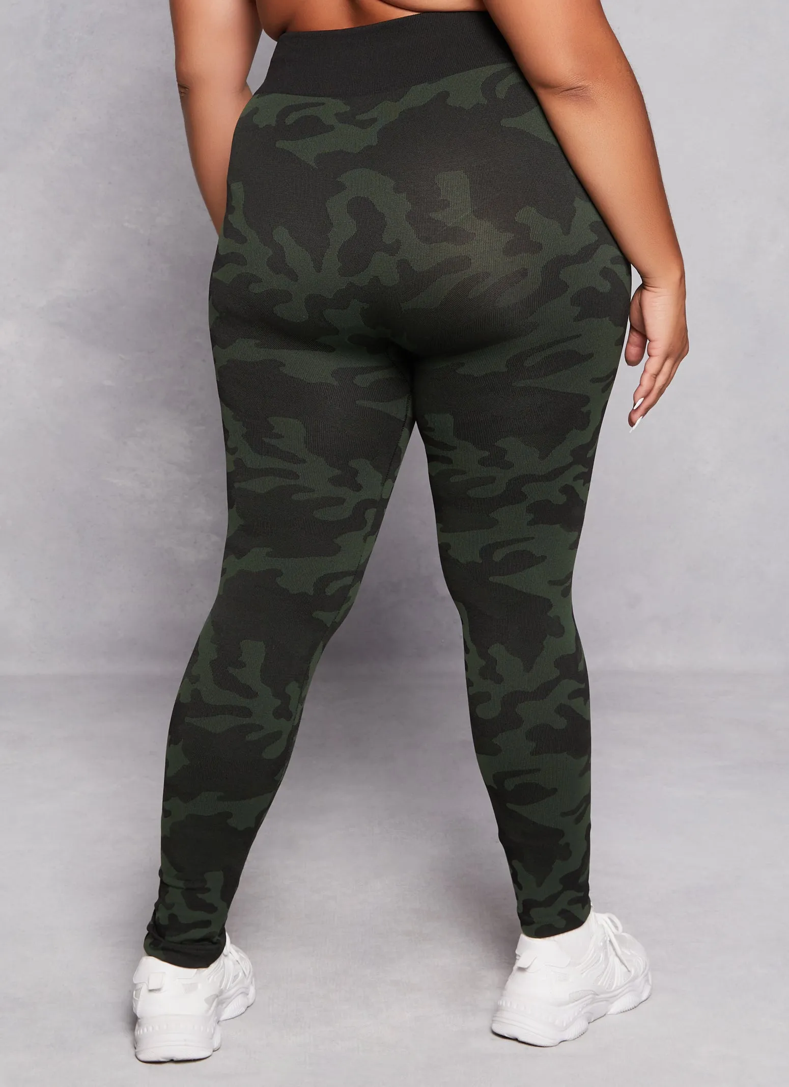 Plus Size Greek Key Seamless Fleece Lined Leggings sold by Rainbow product image thumbnail 3