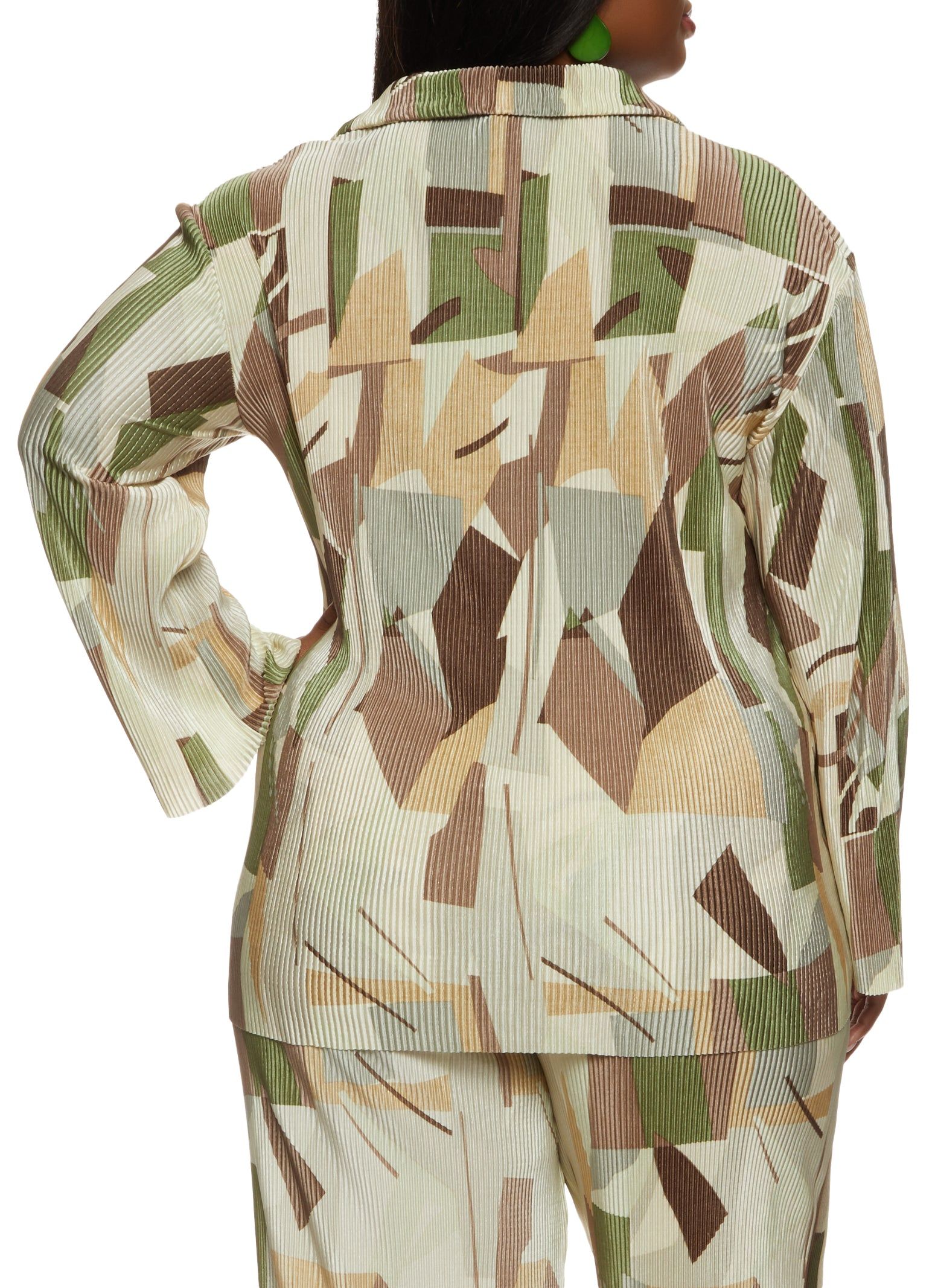 Plus Size Plisse Printed Button Front Shirt sold by Rainbow product image thumbnail 3