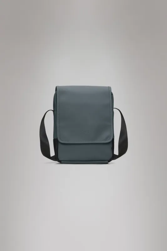 Trail Reporter Bag made by Rains