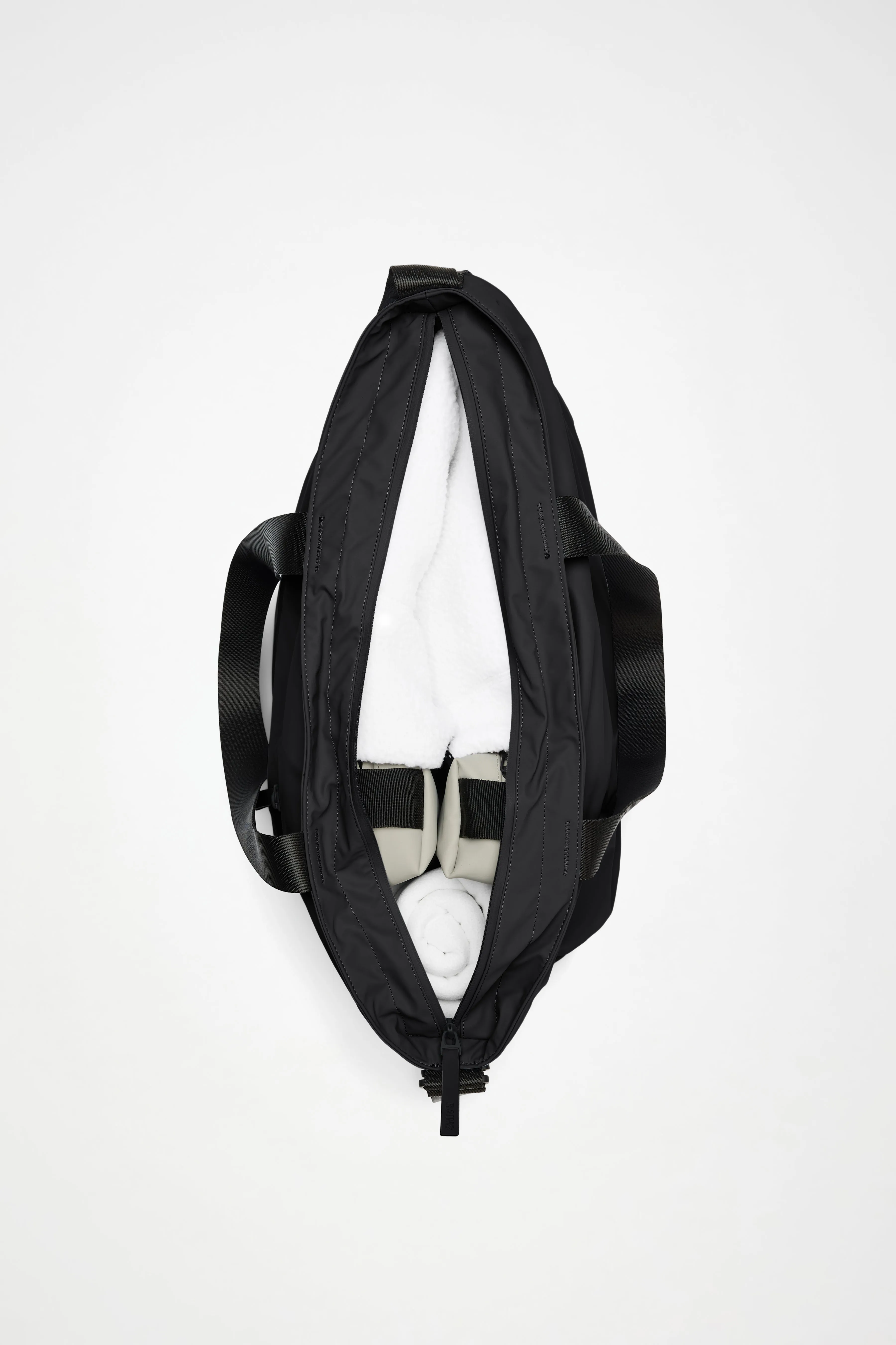 Dash Messenger Tote Bag sold by Rains product image thumbnail 5