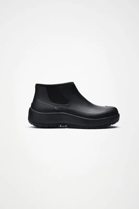 The Dry Boot Short M made by Rains