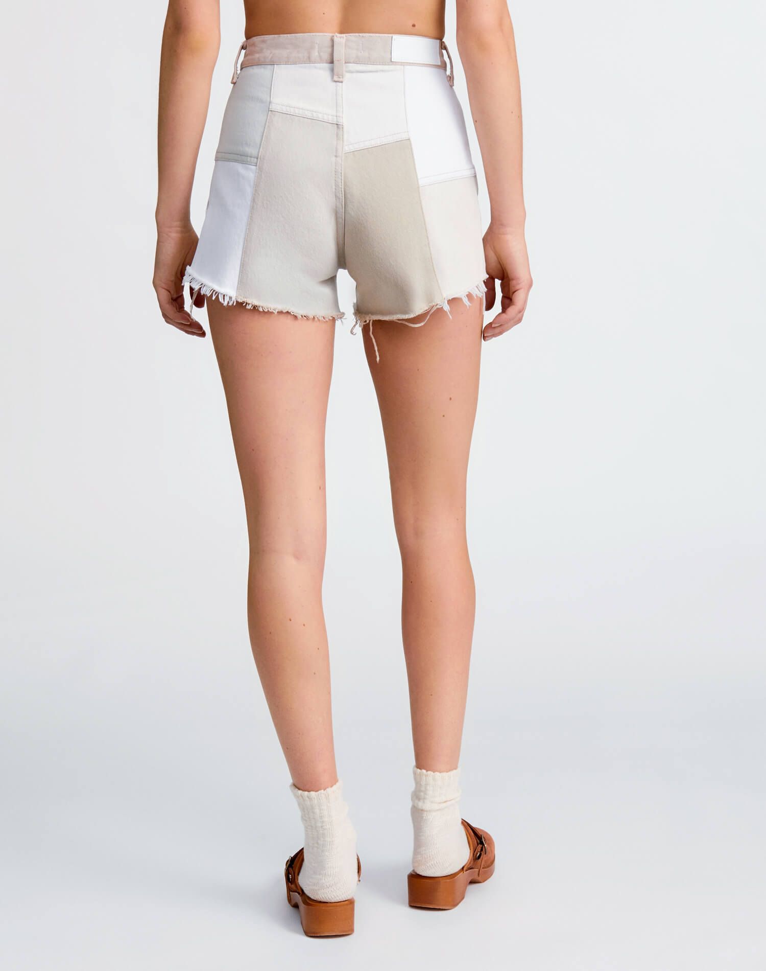 Levi's 70s Patch Short - Beige sold by Re/Done product image thumbnail 6