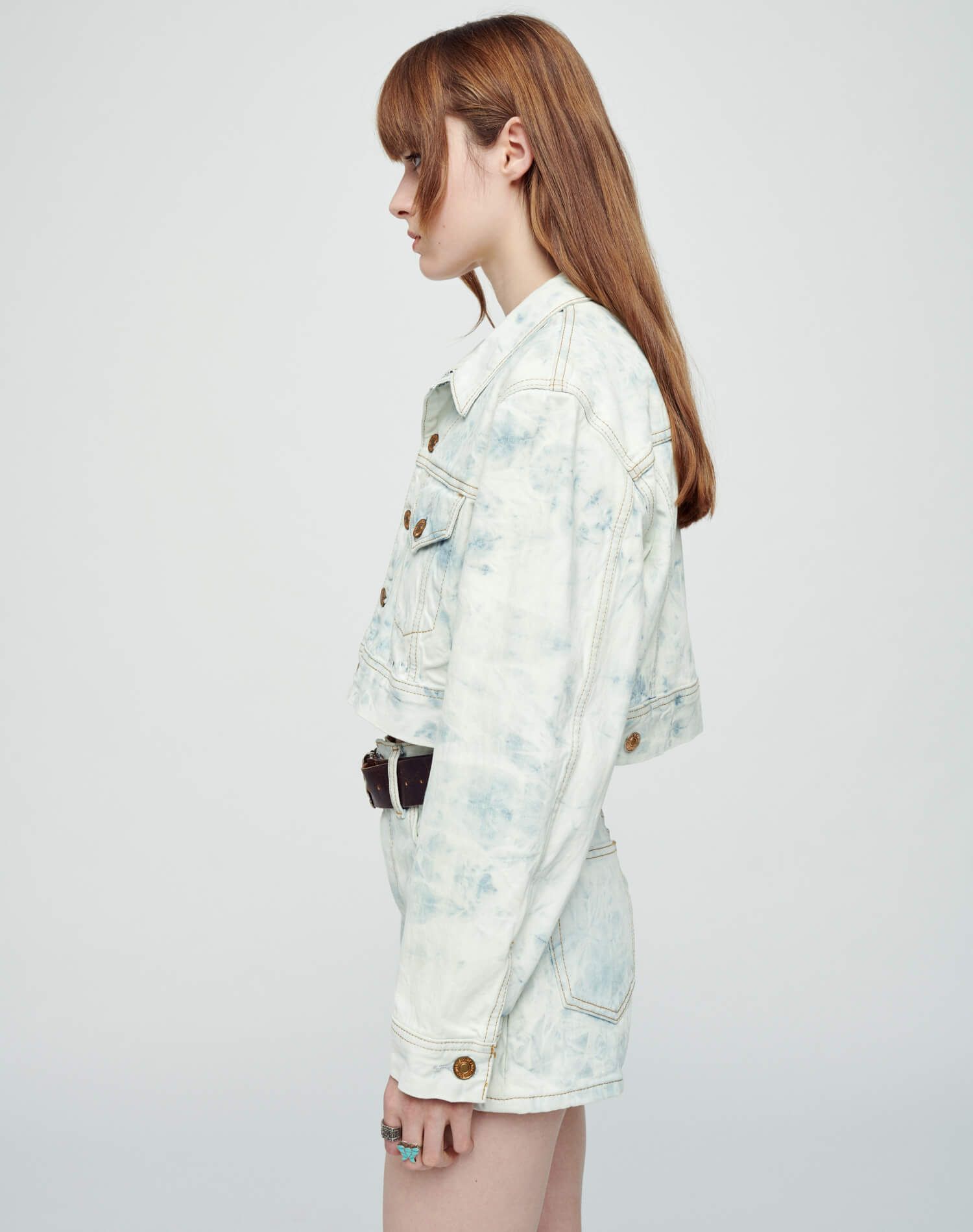 Cropped Denim Trucker - Sunbleach sold by Re/Done product image thumbnail 4