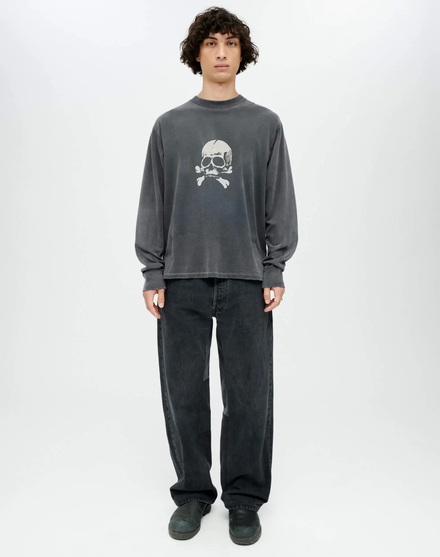 Loose "Skull" Long Sleeve - Sun Faded Black sold by Re/Done product image thumbnail 2
