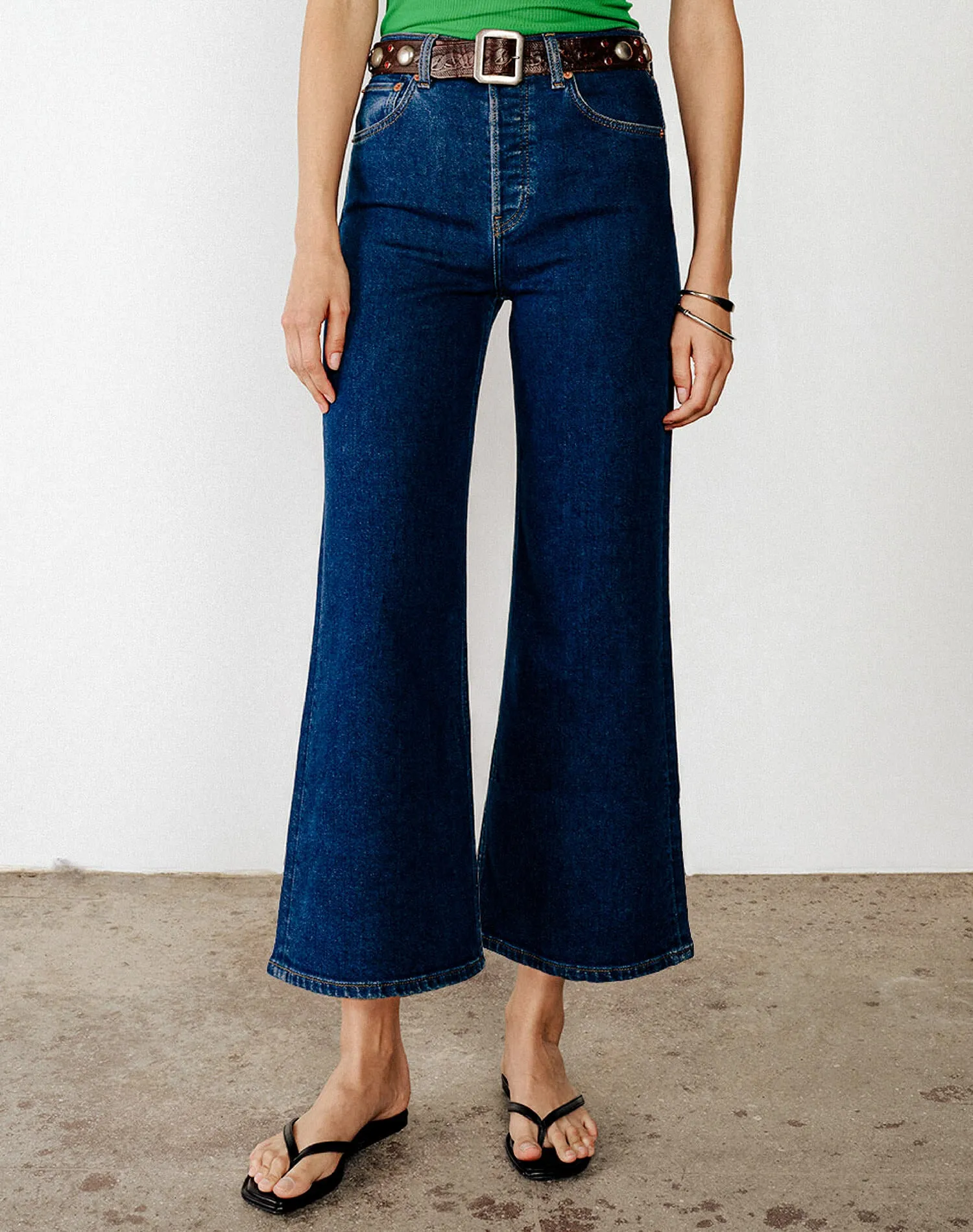 Comfort Stretch High Rise Wide Leg Crop - Heritage Rinse sold by Re/Done product image thumbnail 3