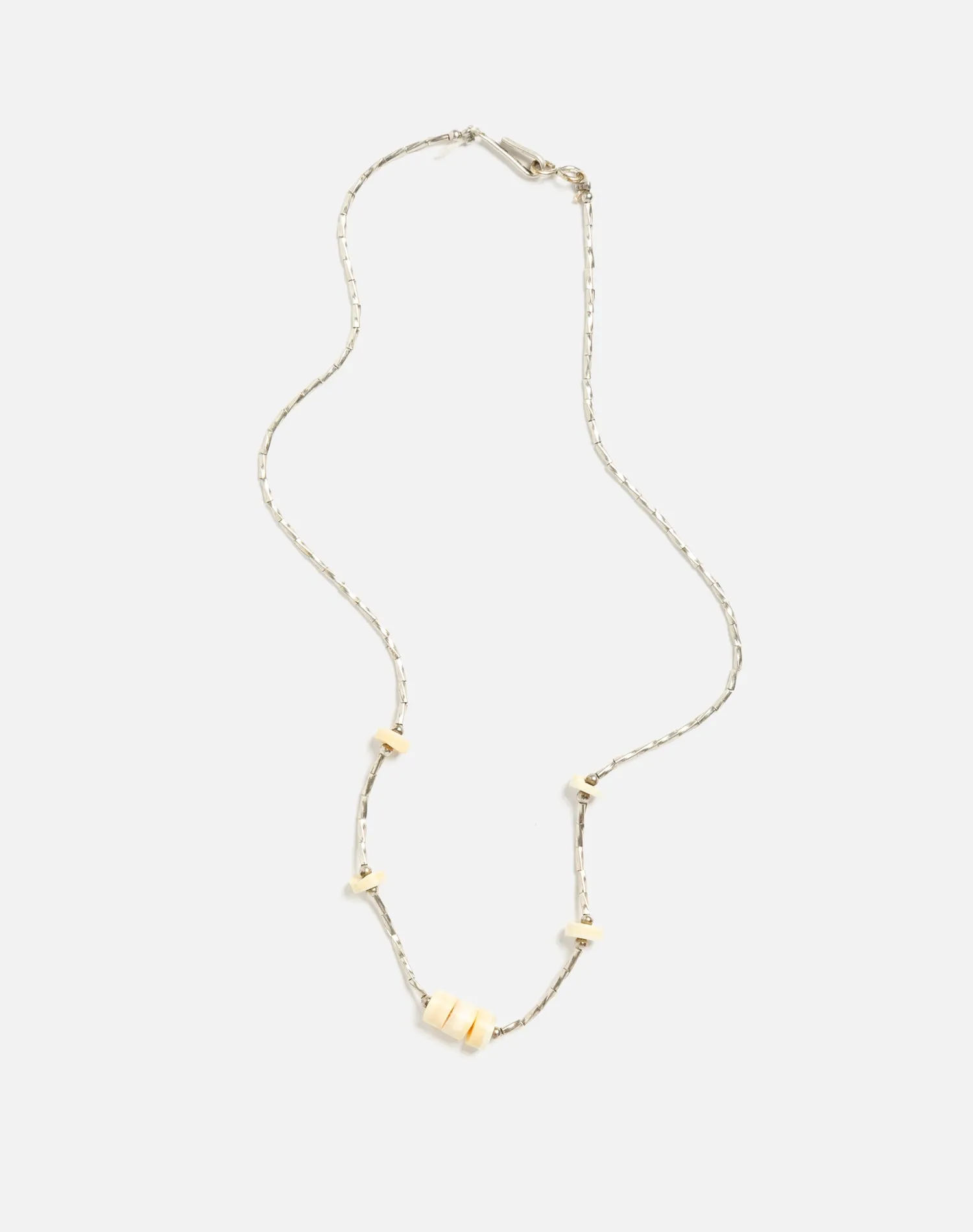 70s Shell Bead Necklace -#10 sold by Re/Done product image thumbnail 4