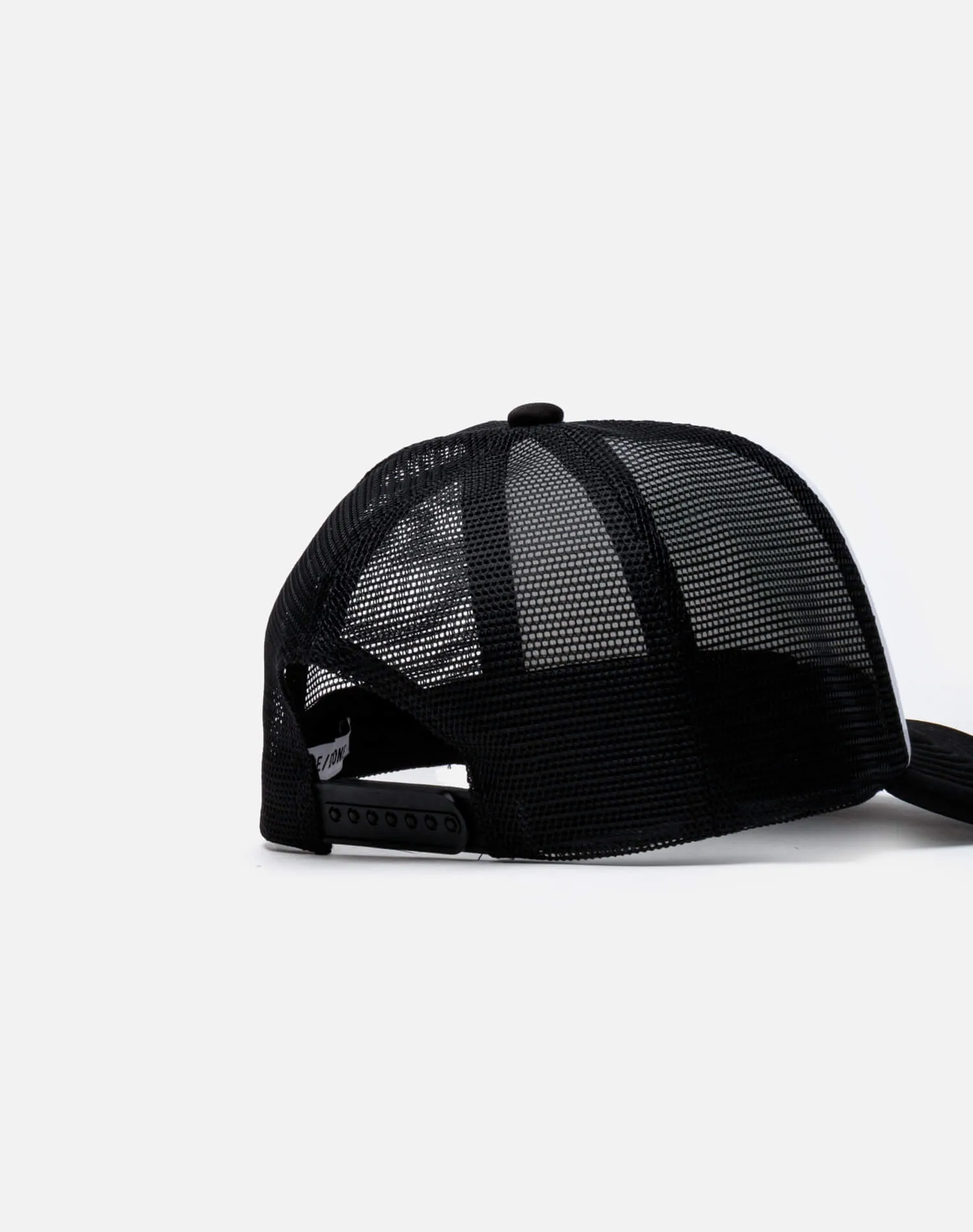 Trucker Hat "Dan Tana's Sign" - White/Black sold by Re/Done product image thumbnail 3