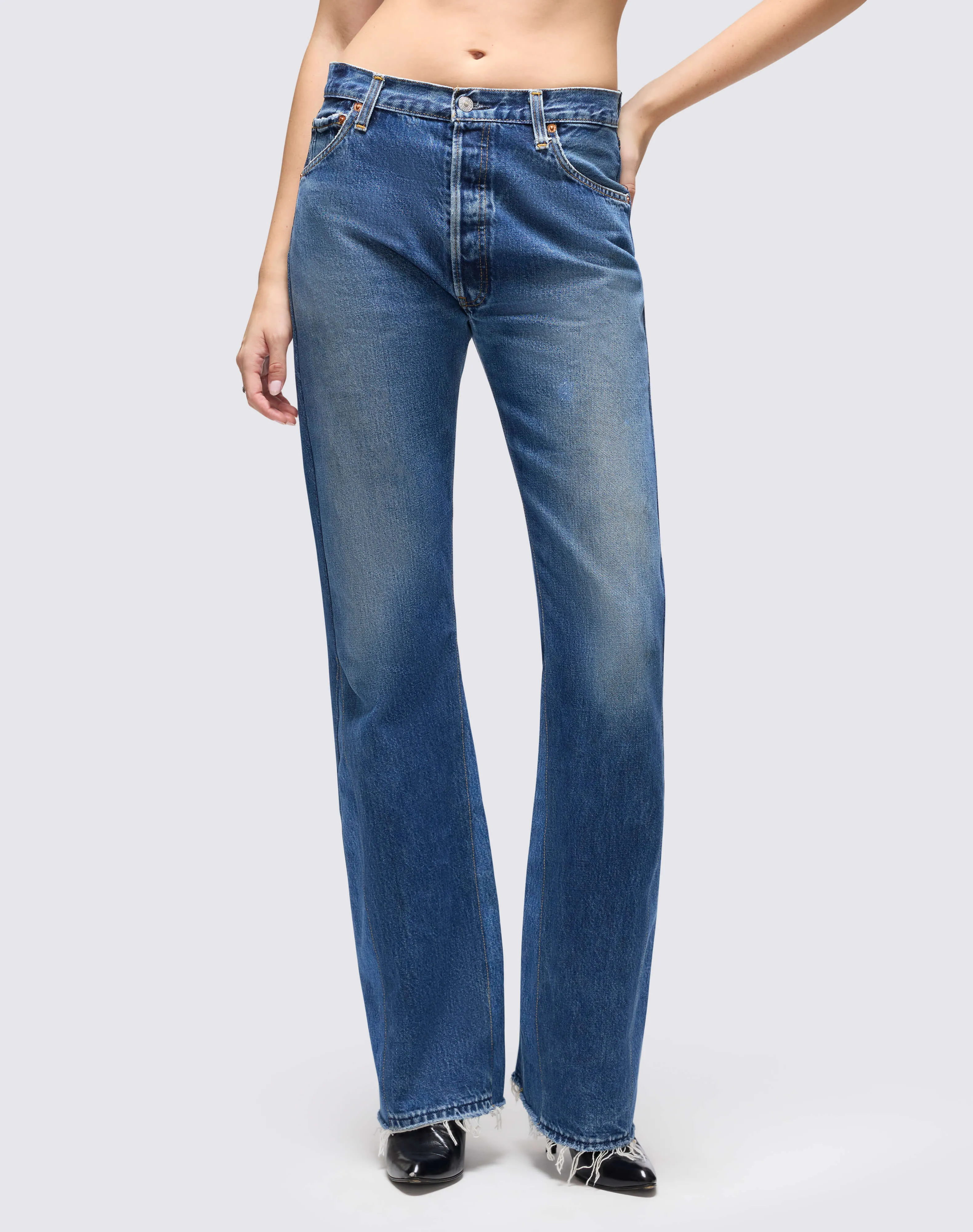 No. 26LV70BC11235123 sold by Re/Done product image thumbnail 3