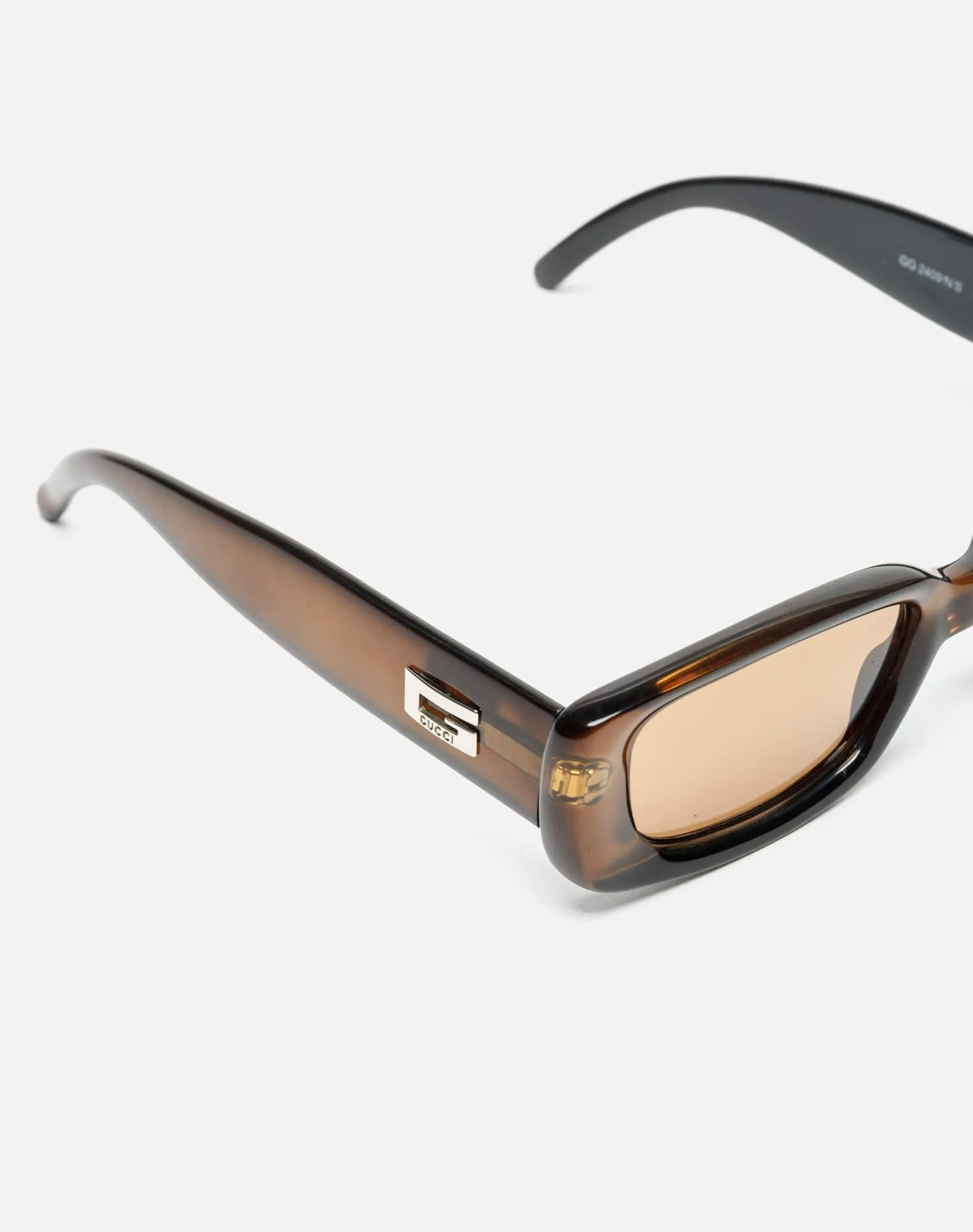 90s Gucci Sunglasses -#1084 sold by Re/Done product image thumbnail 4