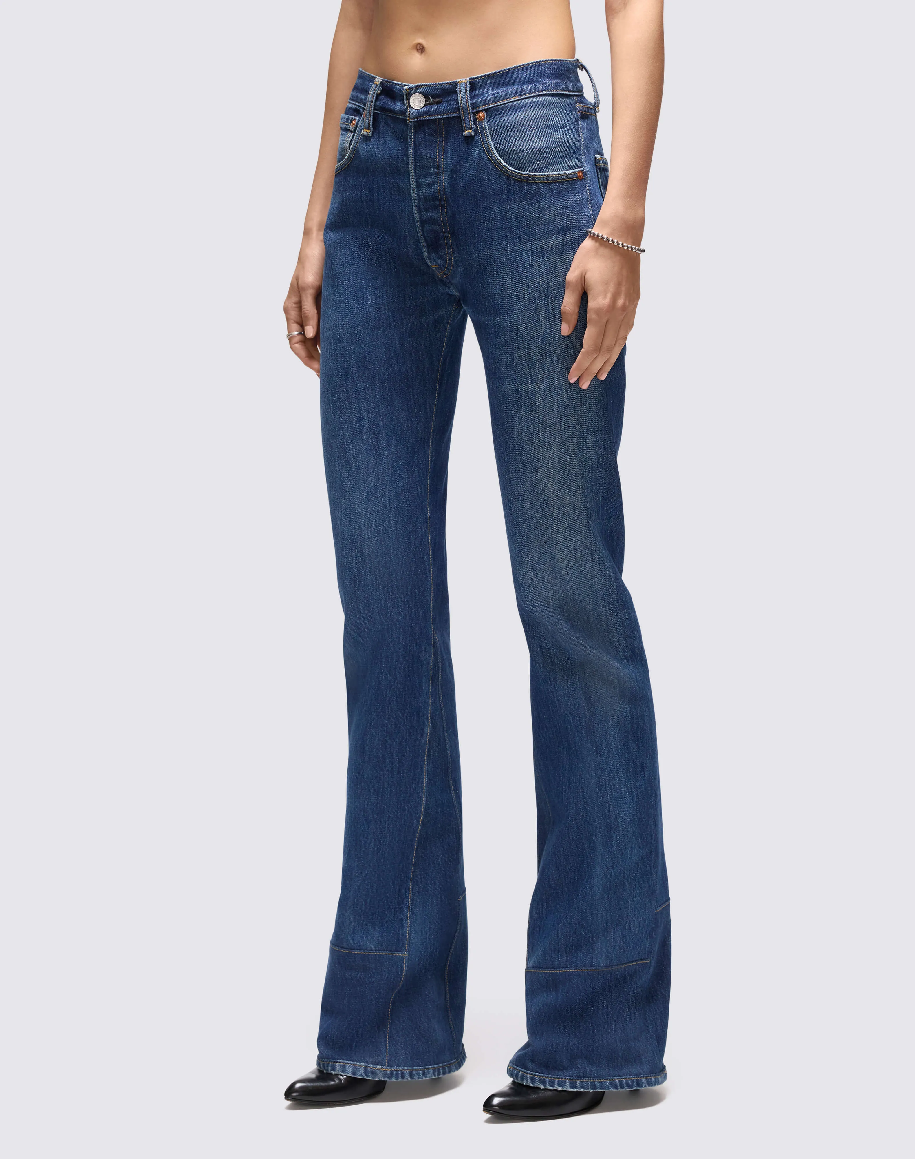 No. 25BBYBOT11245585 sold by Re/Done product image thumbnail 3