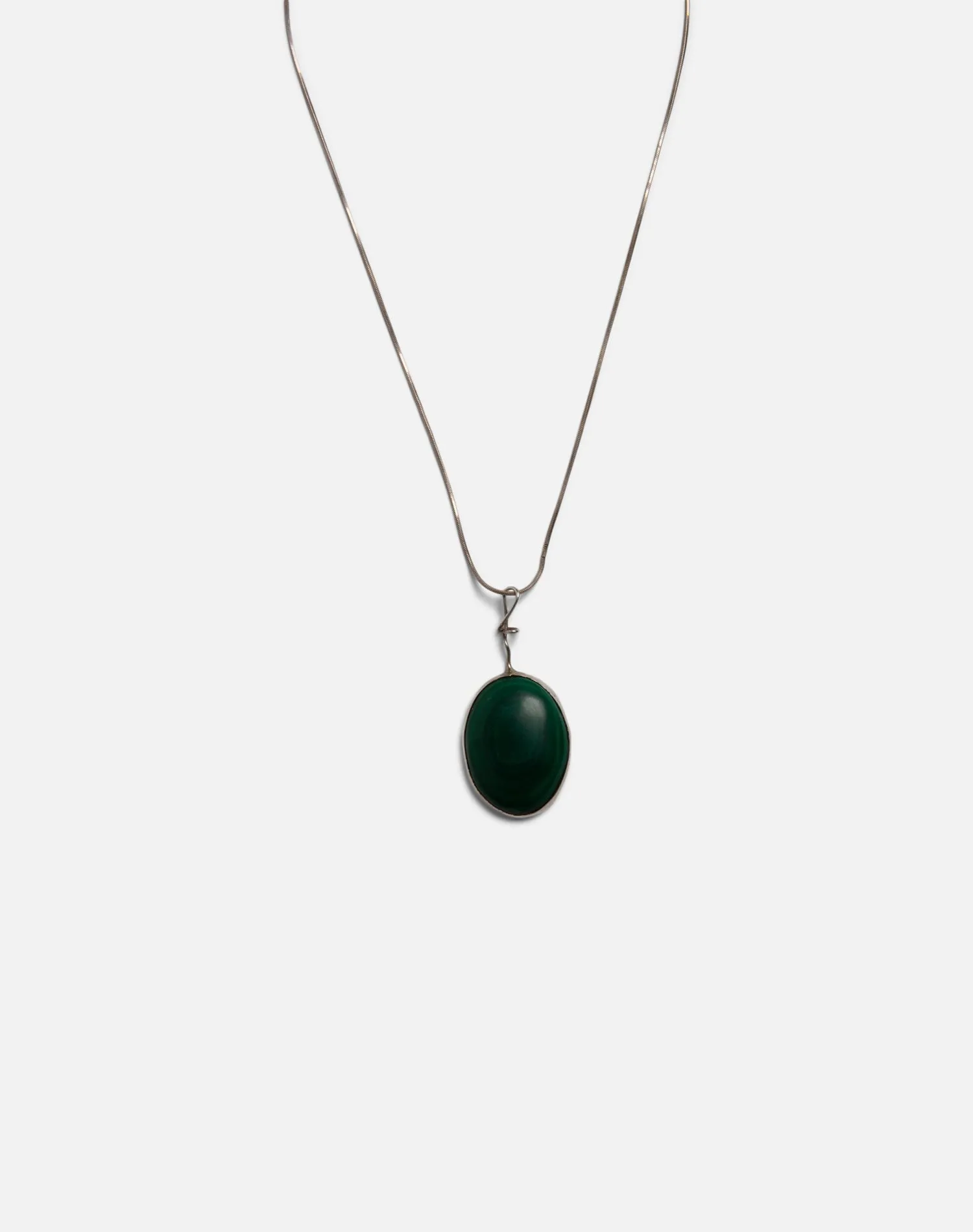 90s Malachite Choker Necklace -#1358 sold by Re/Done product image thumbnail 2