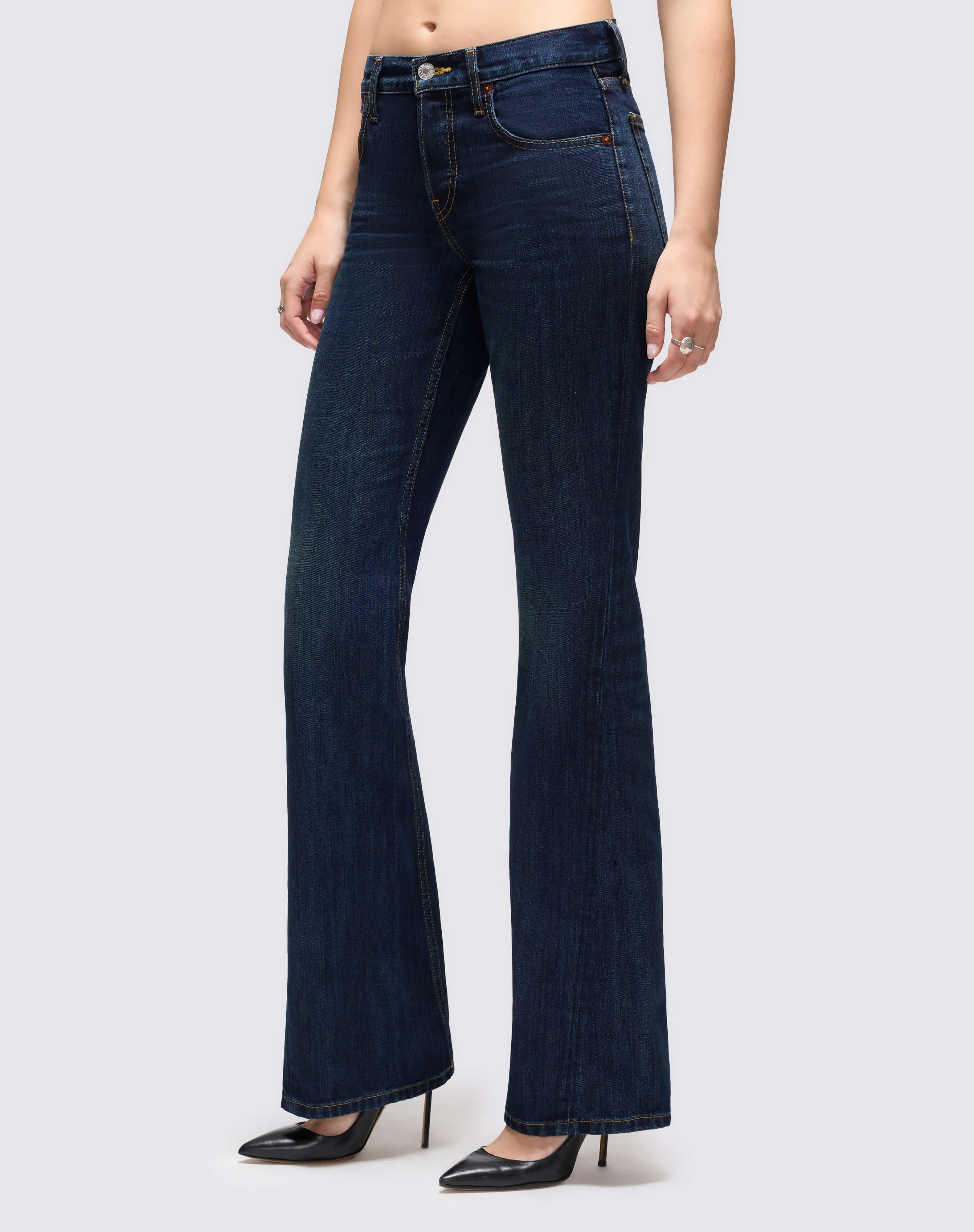 Twisted Mid Rise Bootcut - DK Lady Blue sold by Re/Done product image thumbnail 4
