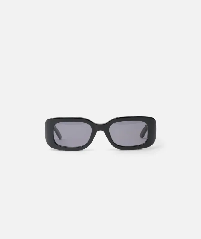 Vintage 90s Gucci Sunglasses - #1687 made by Re/Done