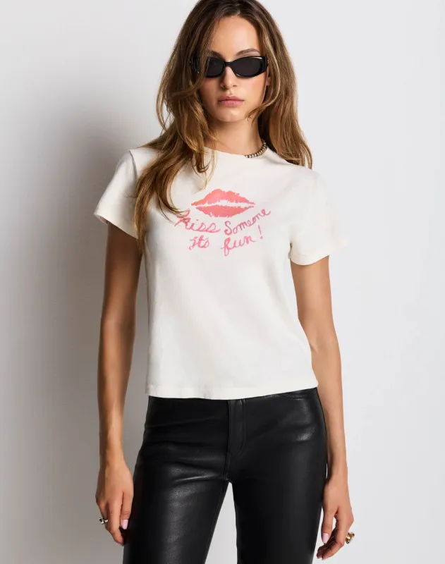 Classic Tee Kiss Someone - Vintage White made by Re/Done