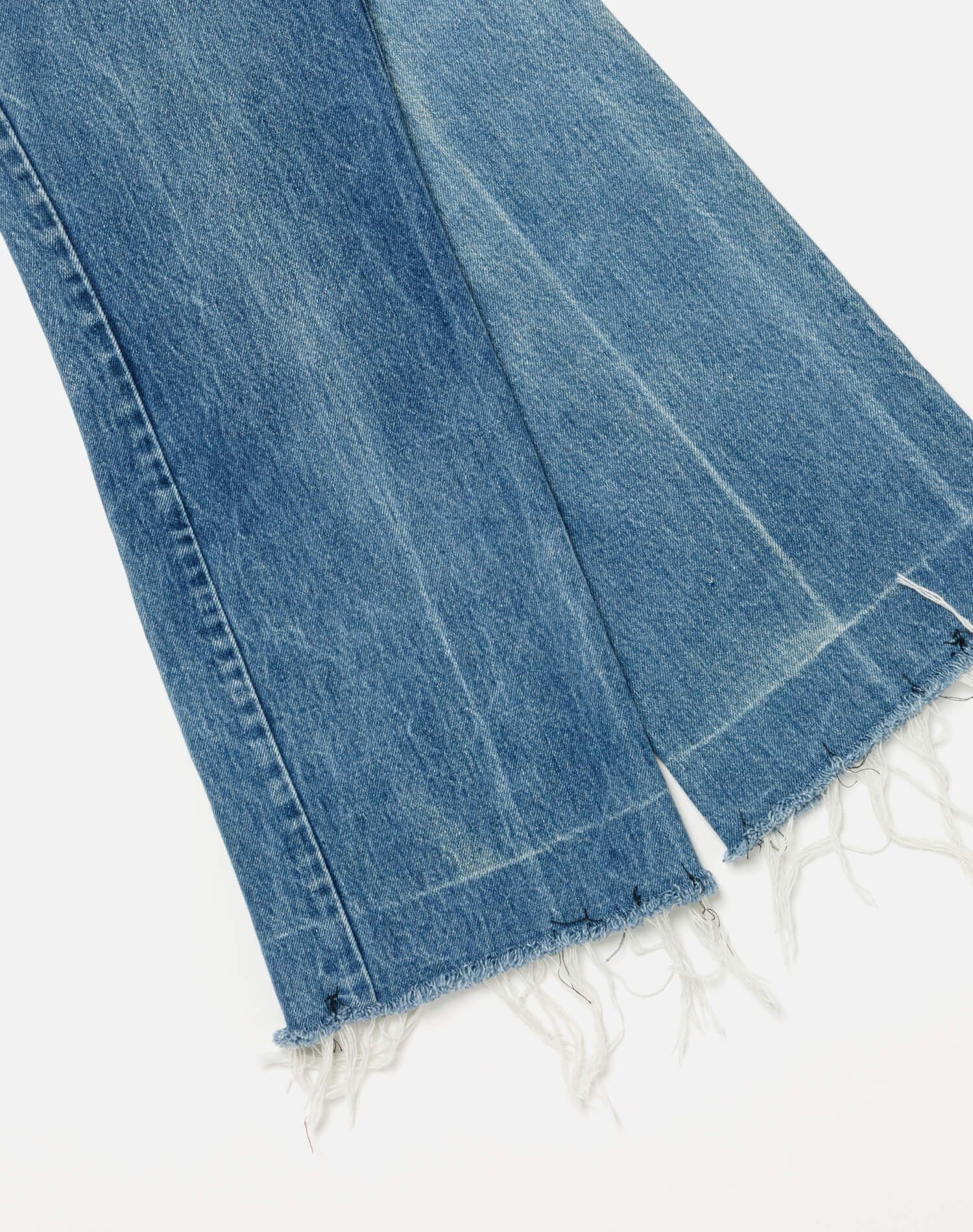 1980s Vintage Levi's Ultra High Rise Boot Cut Jean Size 23 - #148 sold by Re/Done product image thumbnail 3