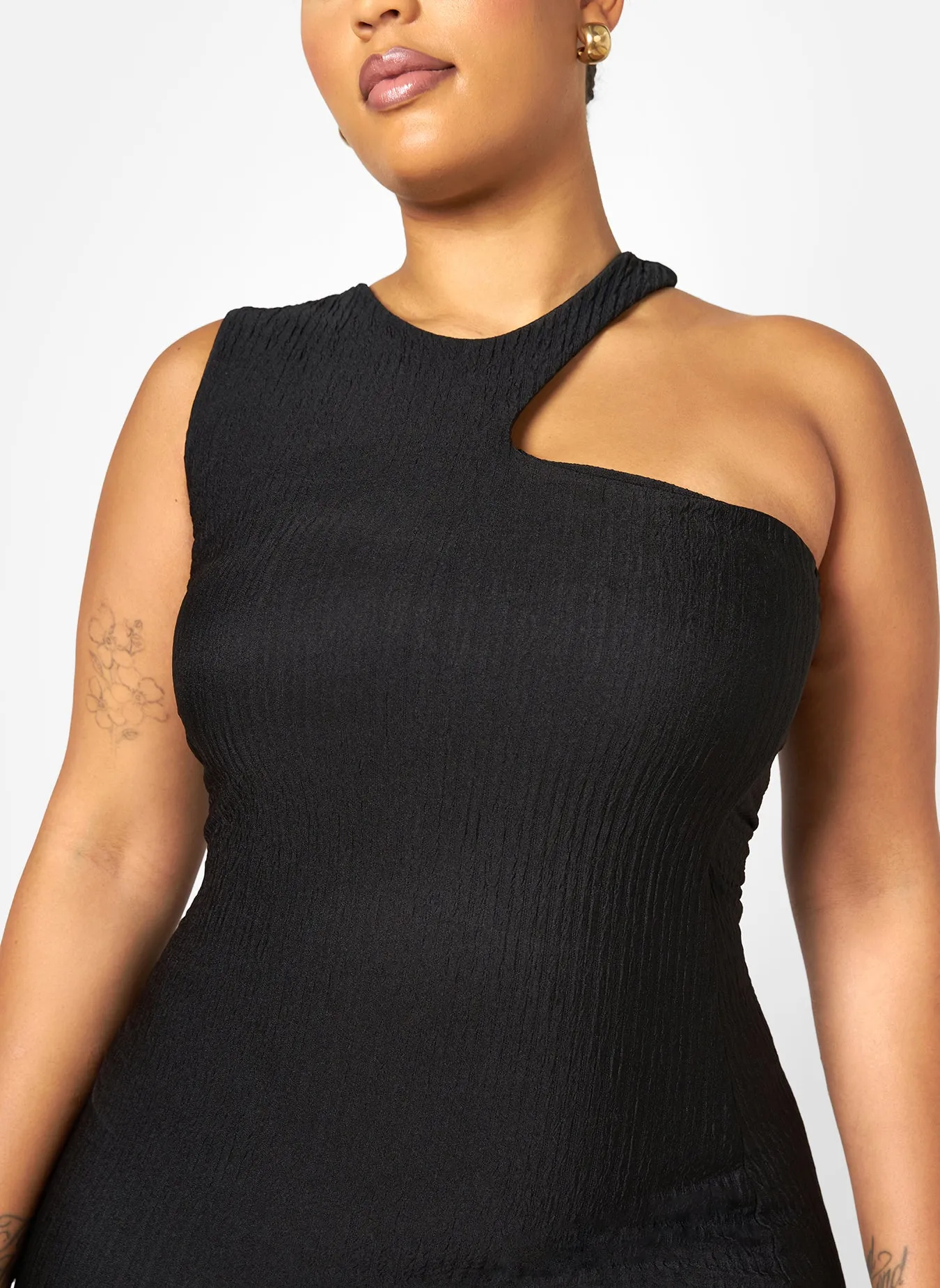 Nieves Textured Cold Shoulder Midi Bodycon Dress sold by Rebdolls product image thumbnail 5