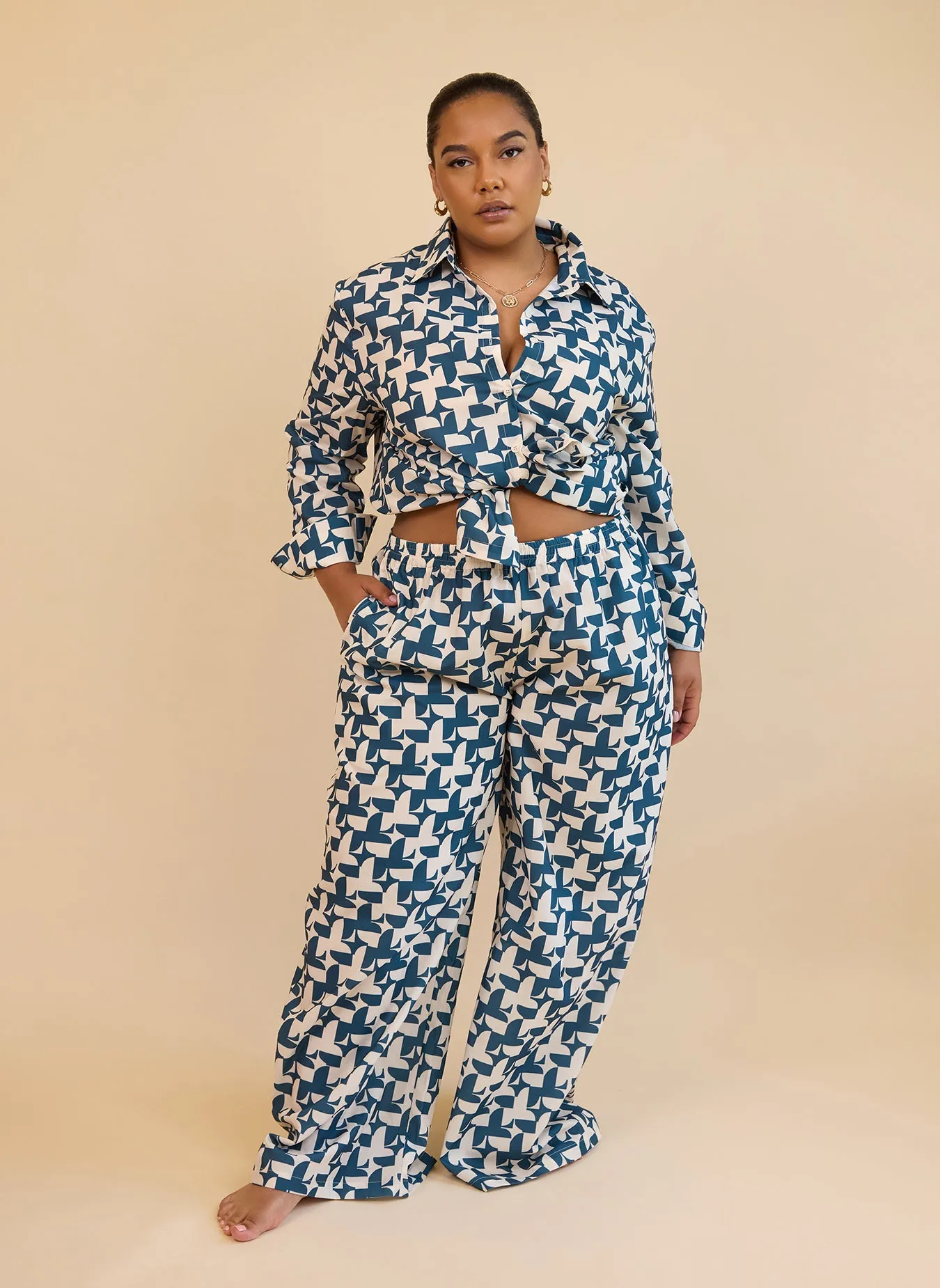 Quinta Abstract Print Wide Leg Pants W. Pockets sold by Rebdolls product image thumbnail 2