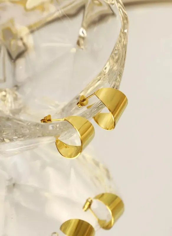 18K Gold-Plated Stud Earrings made by Rebdolls