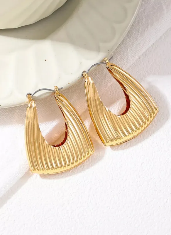 18K Gold-Plated Alloy Ribbed Triangular Hoop Earrings made by Rebdolls