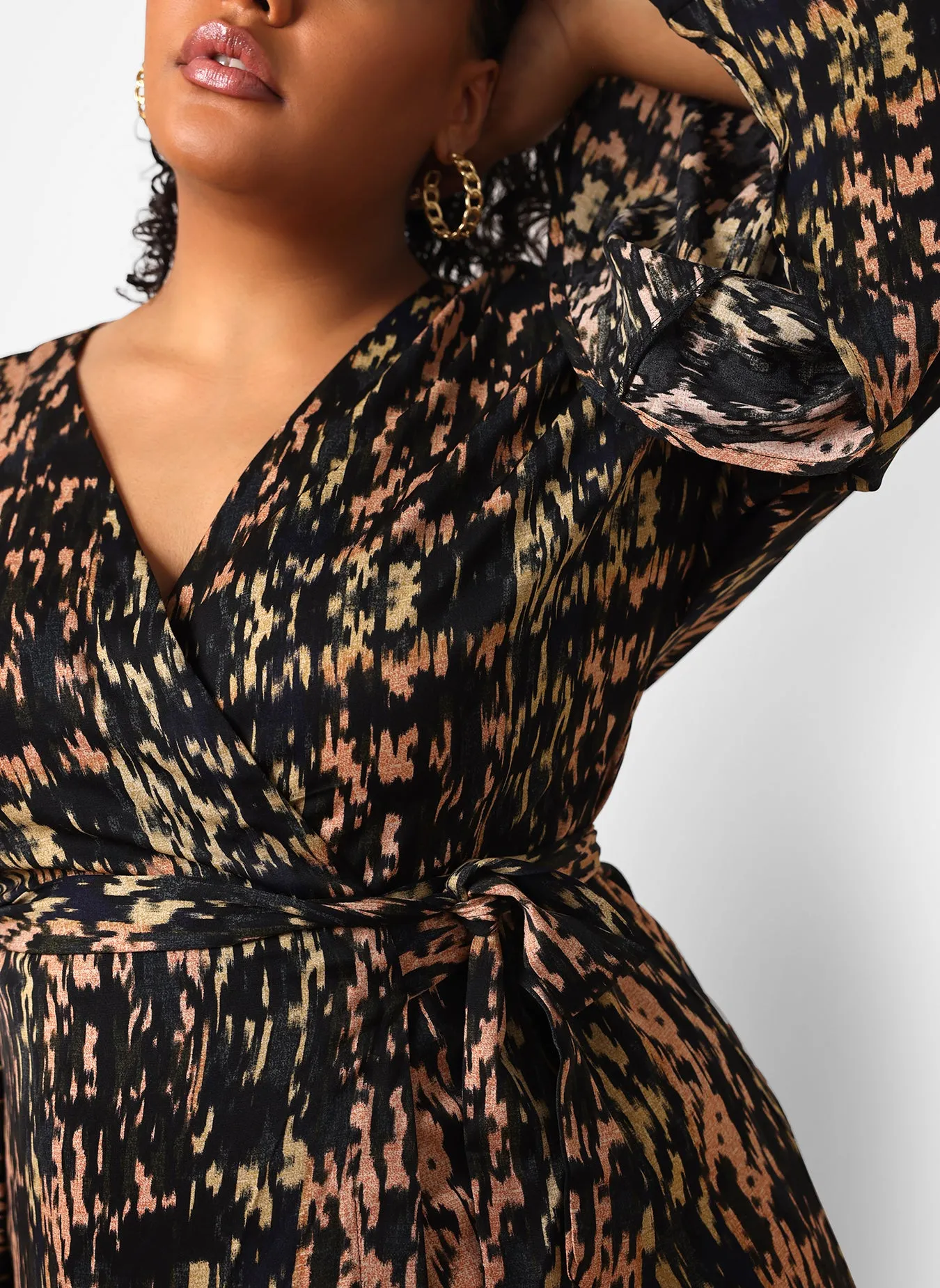 Ria Abstract Print Maxi Wrap Dress sold by Rebdolls product image thumbnail 3